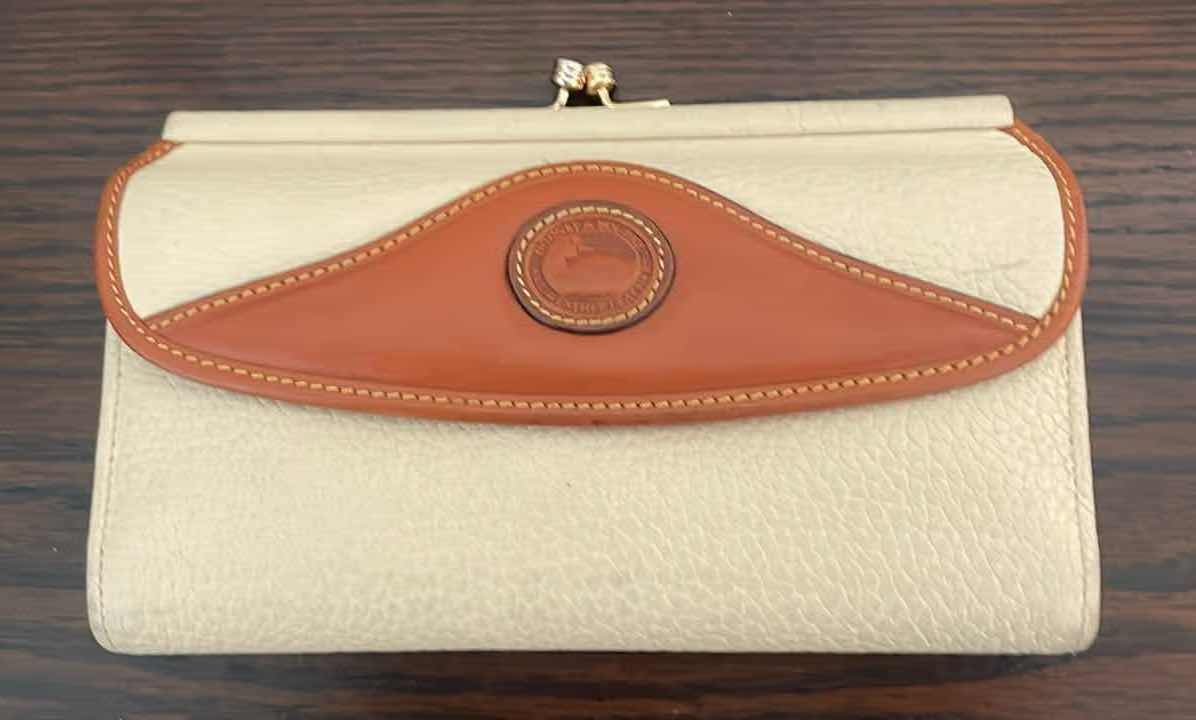 Photo 1 of DOONEY AND BOURKE WOMENS WALLET