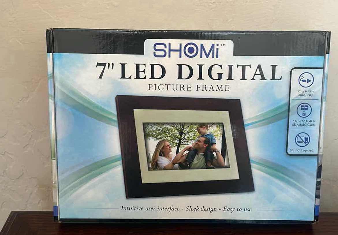 Photo 1 of SHOMI 7” DIGITAL PICTURE FRAME NEW IN BOX