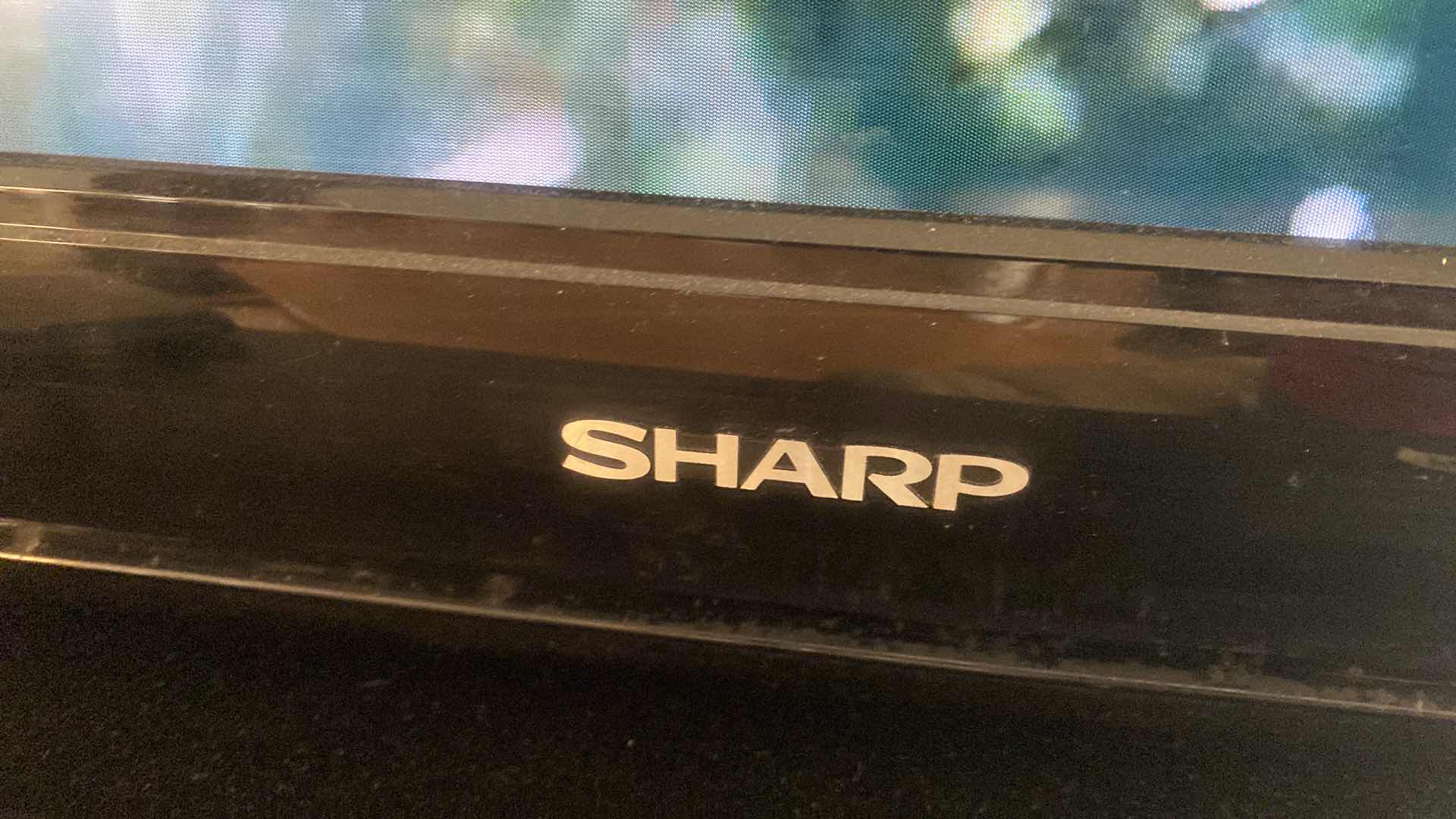 Photo 3 of 40” SHARP SMART TV (no Remote)