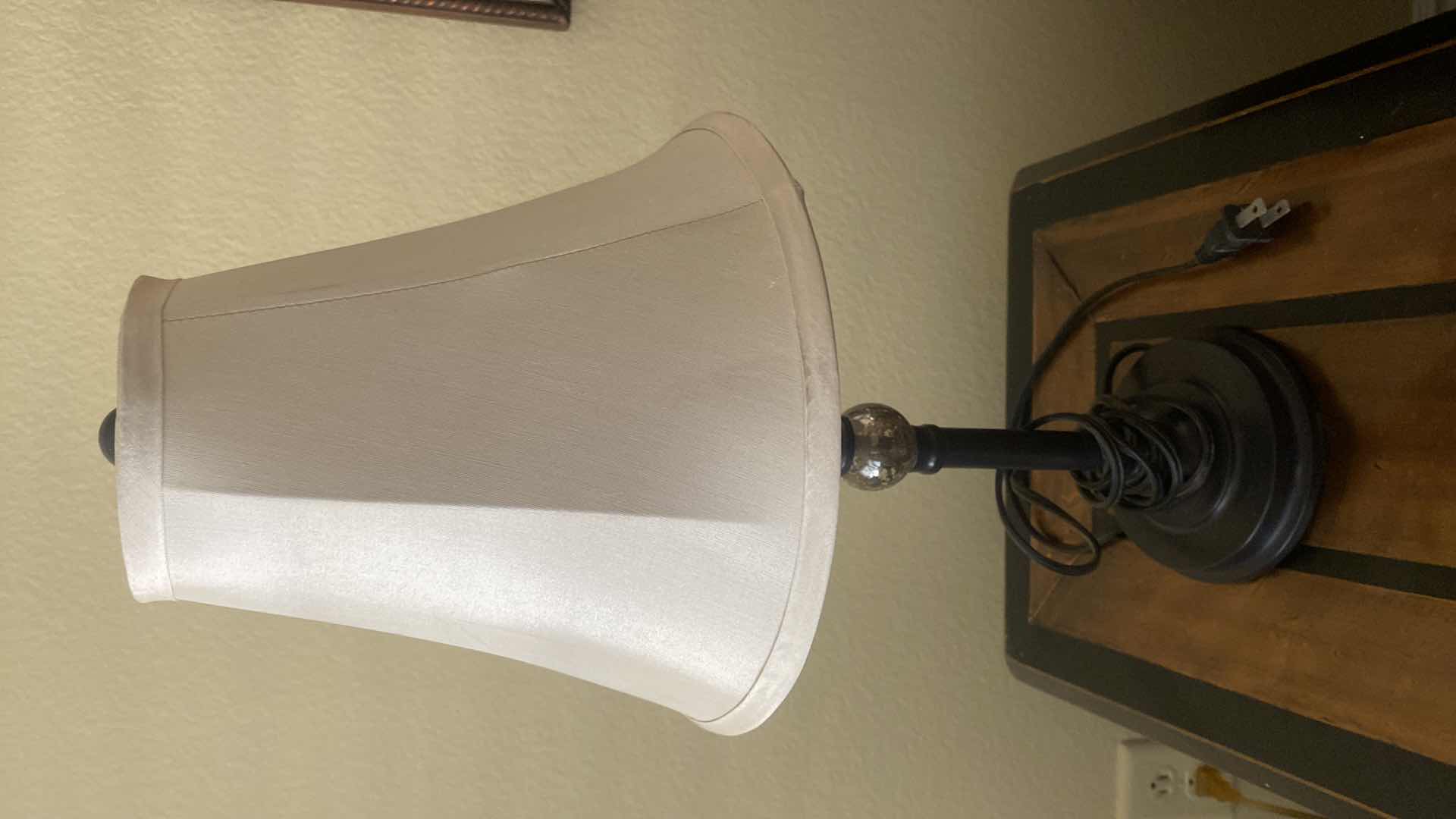 Photo 1 of DESK LAMP H 19”