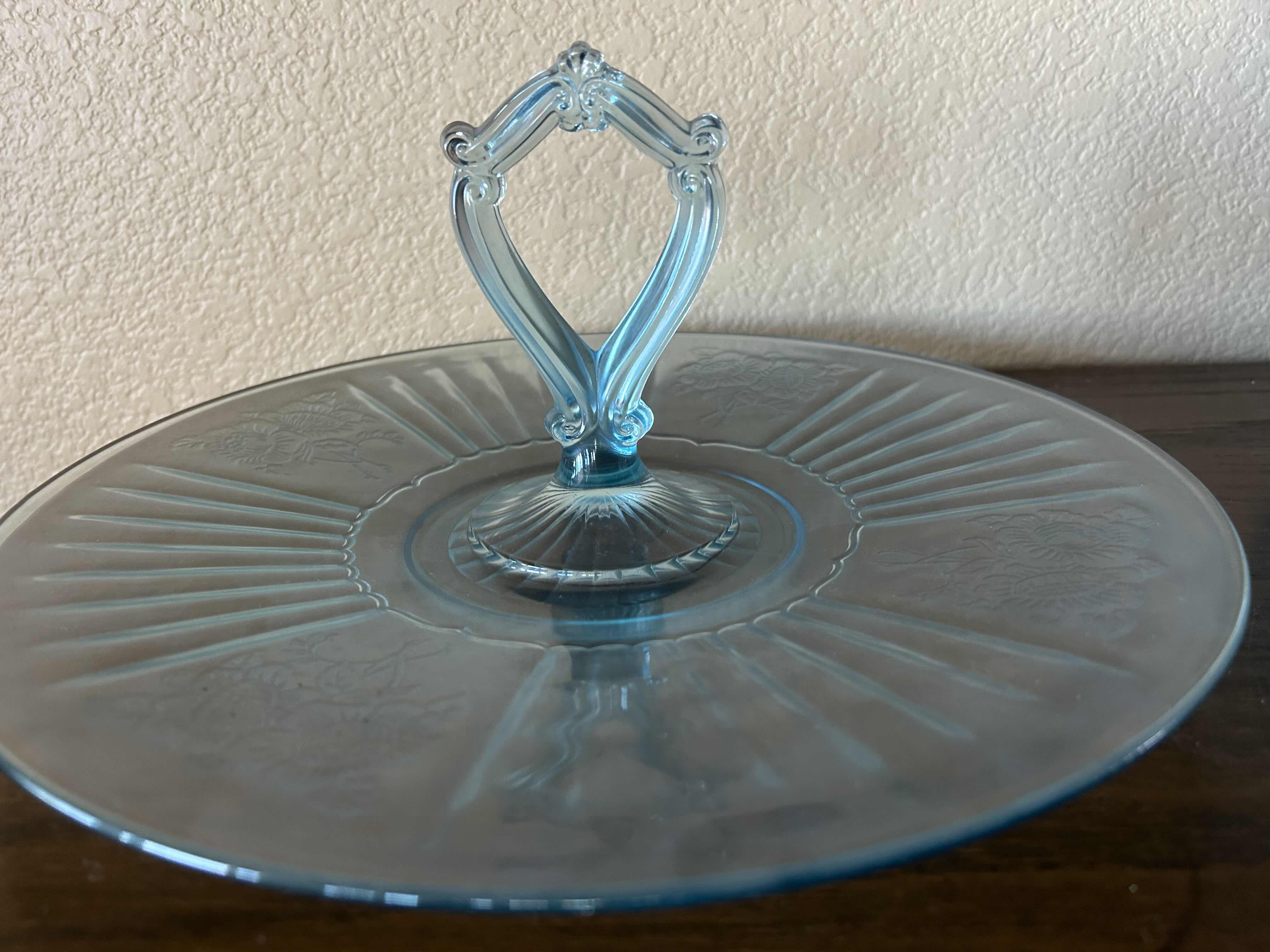 Photo 1 of  MAYFAIR BLUE OPEN ROSE ANCHOR HOCKING SERVING DISH