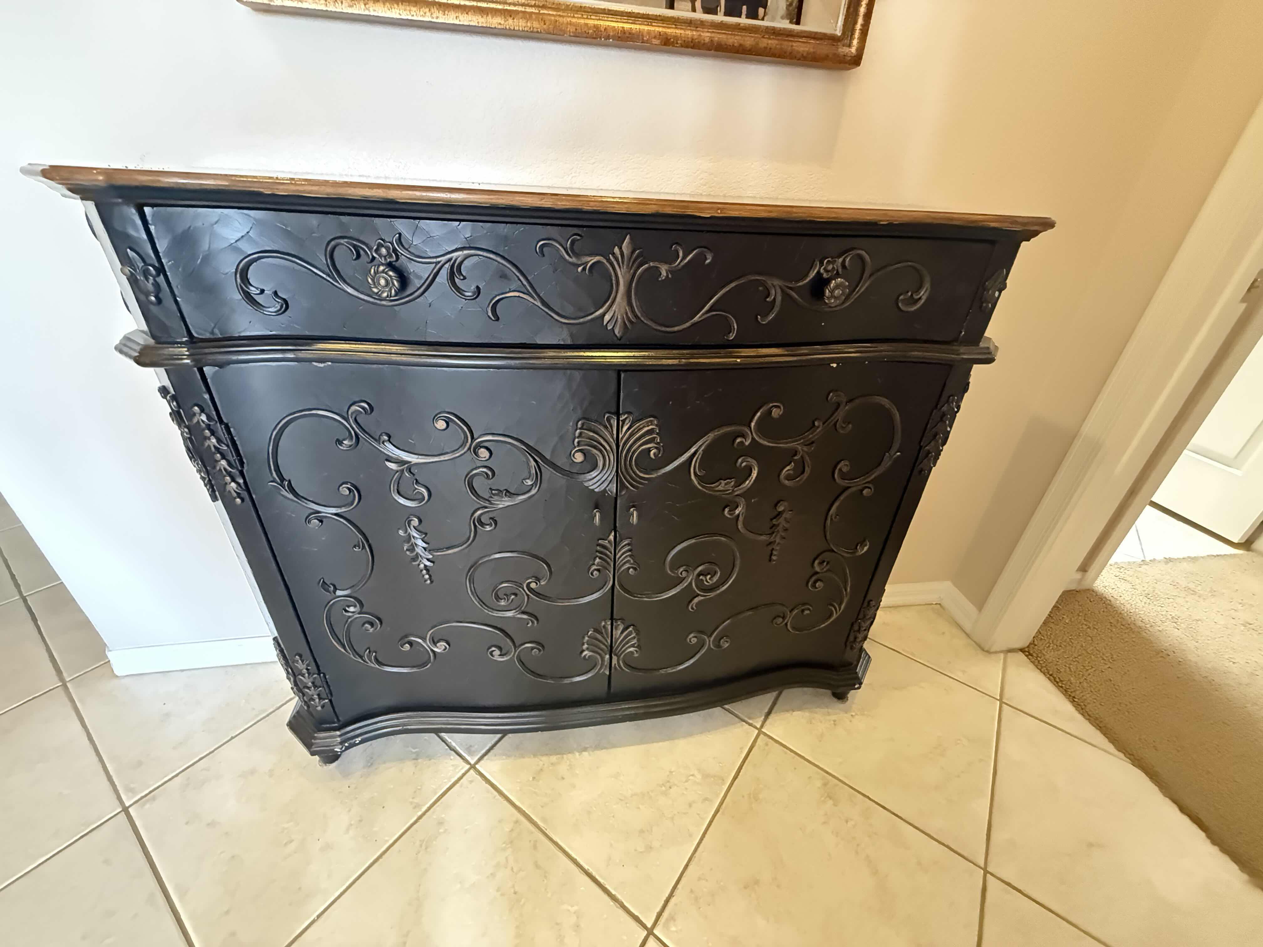 Photo 1 of THOMASVILLE ORNATE SERPENTINE FRONT ACCENT CABINET SERVER BUFFET 48” x 12” H38.5”