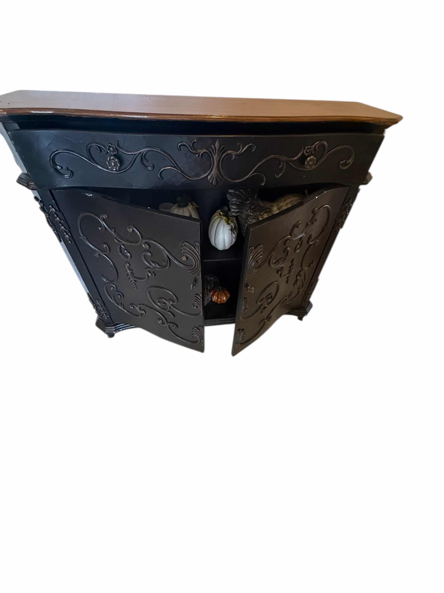 Photo 1 of THOMASVILLE ORNATE SERPENTINE FRONT ACCENT CABINET SERVER BUFFET 48” x 12” H38.5”