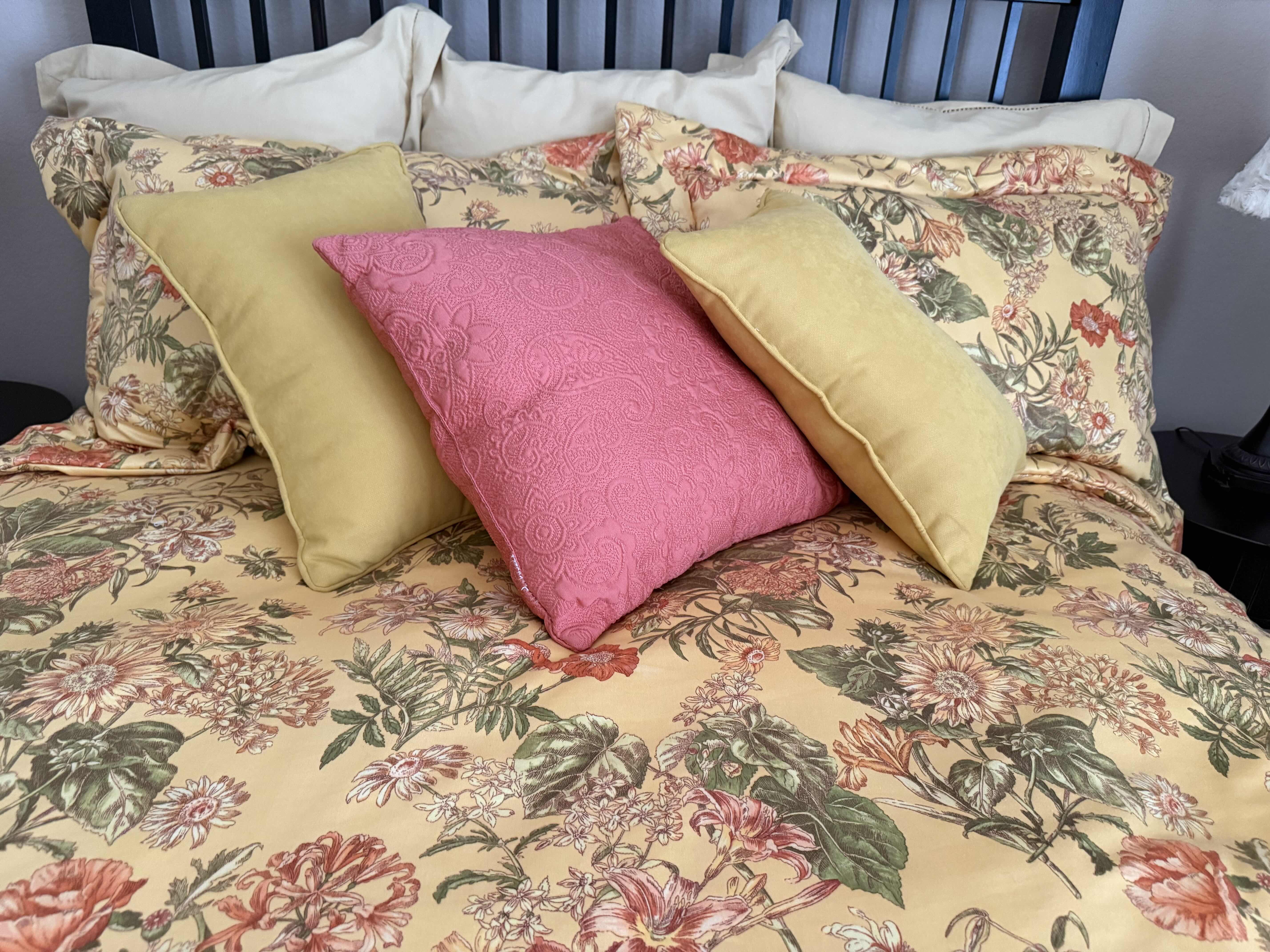 Photo 1 of YELLOW FLORAL QUEEN BEDDING SET W ACCENT PILLOWS-(BED SOLD SEPARATELY)