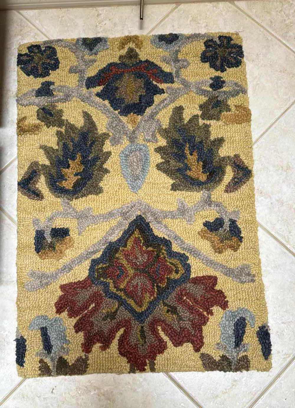 Photo 1 of SAFAVIEH HERITAGE BLOSSOM FLOOR RUG 2’ x 3’