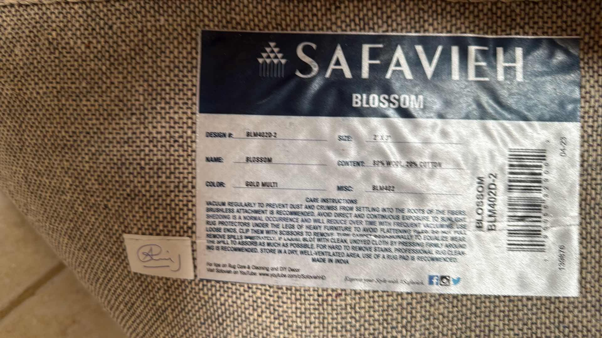 Photo 1 of SAFAVIEH HERITAGE BLOSSOM FLOOR RUG 2’ x 3’