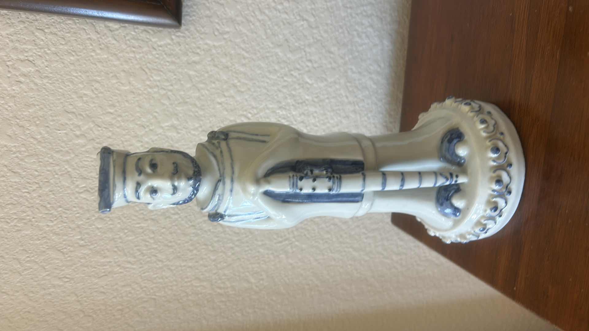 Photo 1 of VINTAGE CHINESE PORCELAIN BLUE AND WHITE FIGURINE H11”