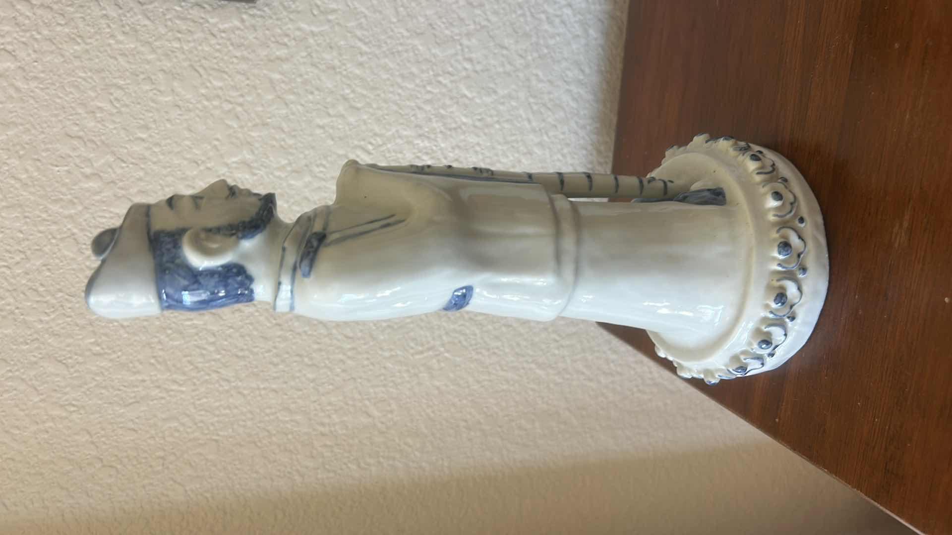 Photo 1 of VINTAGE CHINESE PORCELAIN BLUE AND WHITE FIGURINE H11”