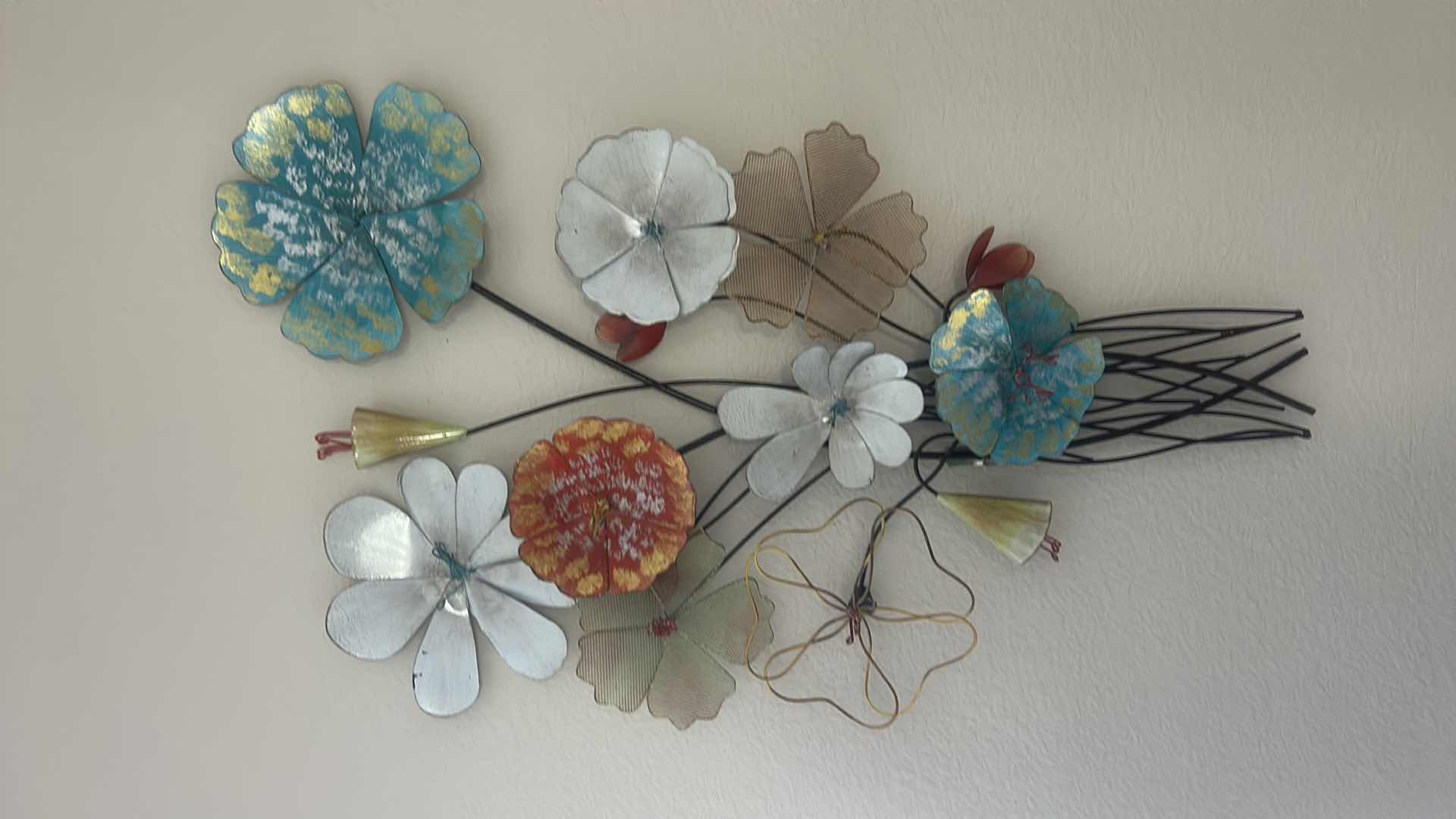 Photo 1 of METAL FLOWER WALL SCULPTURE 21“ x H36“