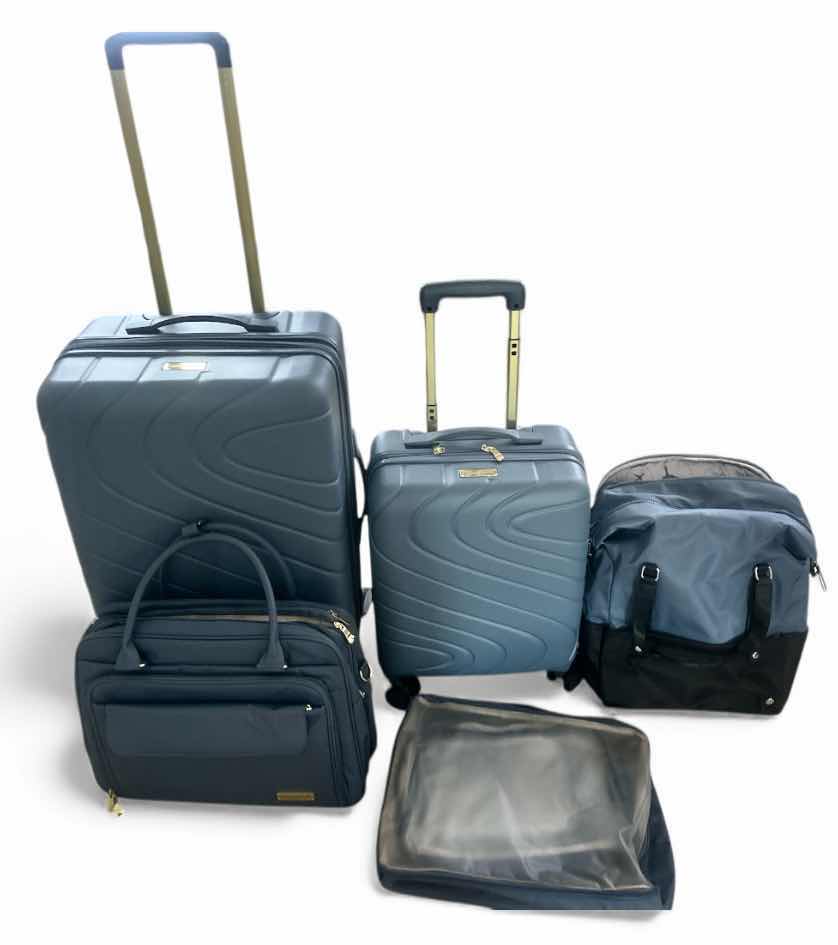 Photo 1 of NEW SAMANTHA BROWN LUGGAGE SET