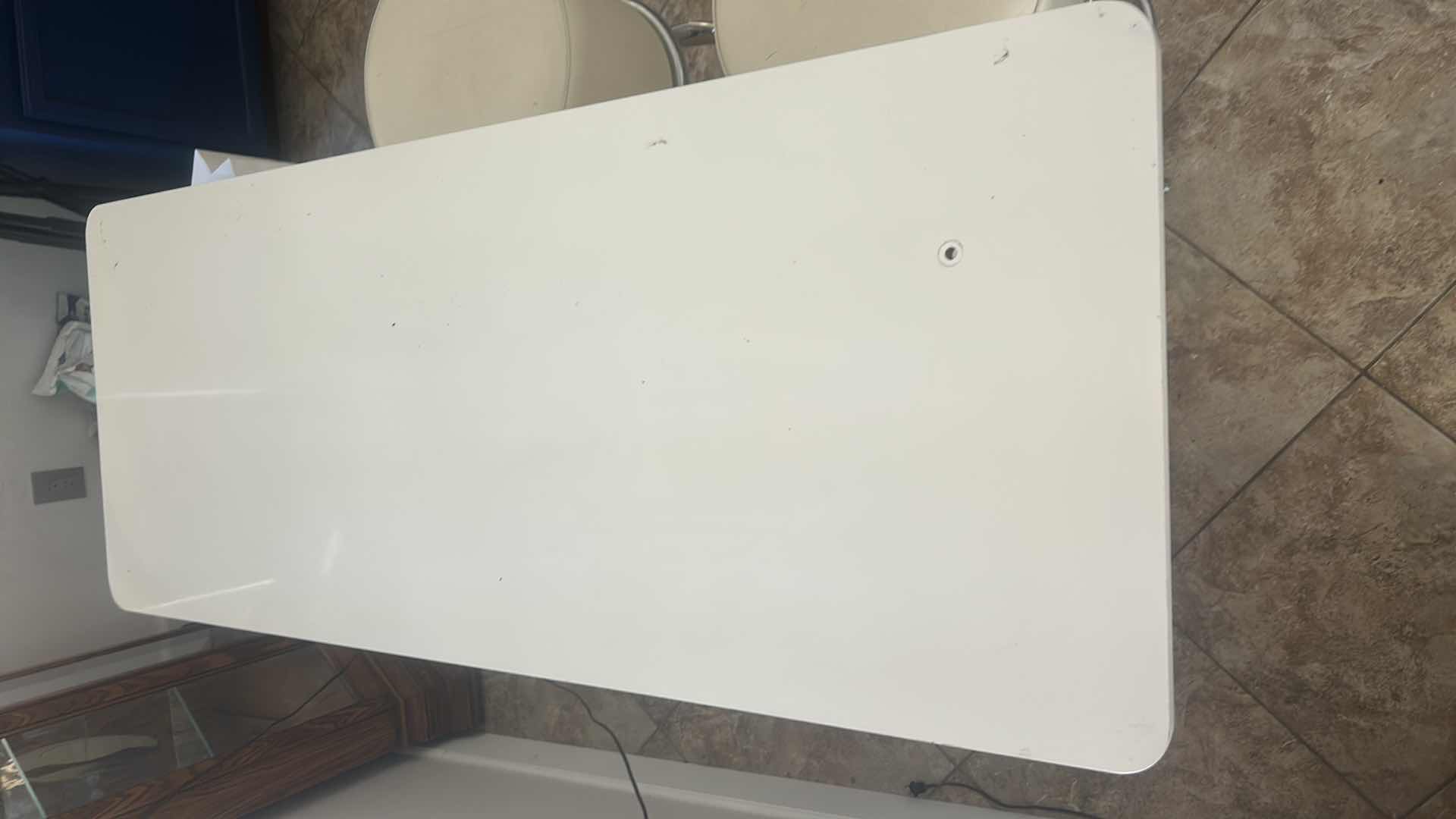 Photo 1 of FURNITURE OF AMERICA FUERO WHITE BAR TABLE WITH BUTTON TUFTING AND FAUX LEATHER UPHOLSTERY 47 1/4“ x 19 1/2“ x 42“ WITH 2 SWIVEL STOOLS. H29.25” $800