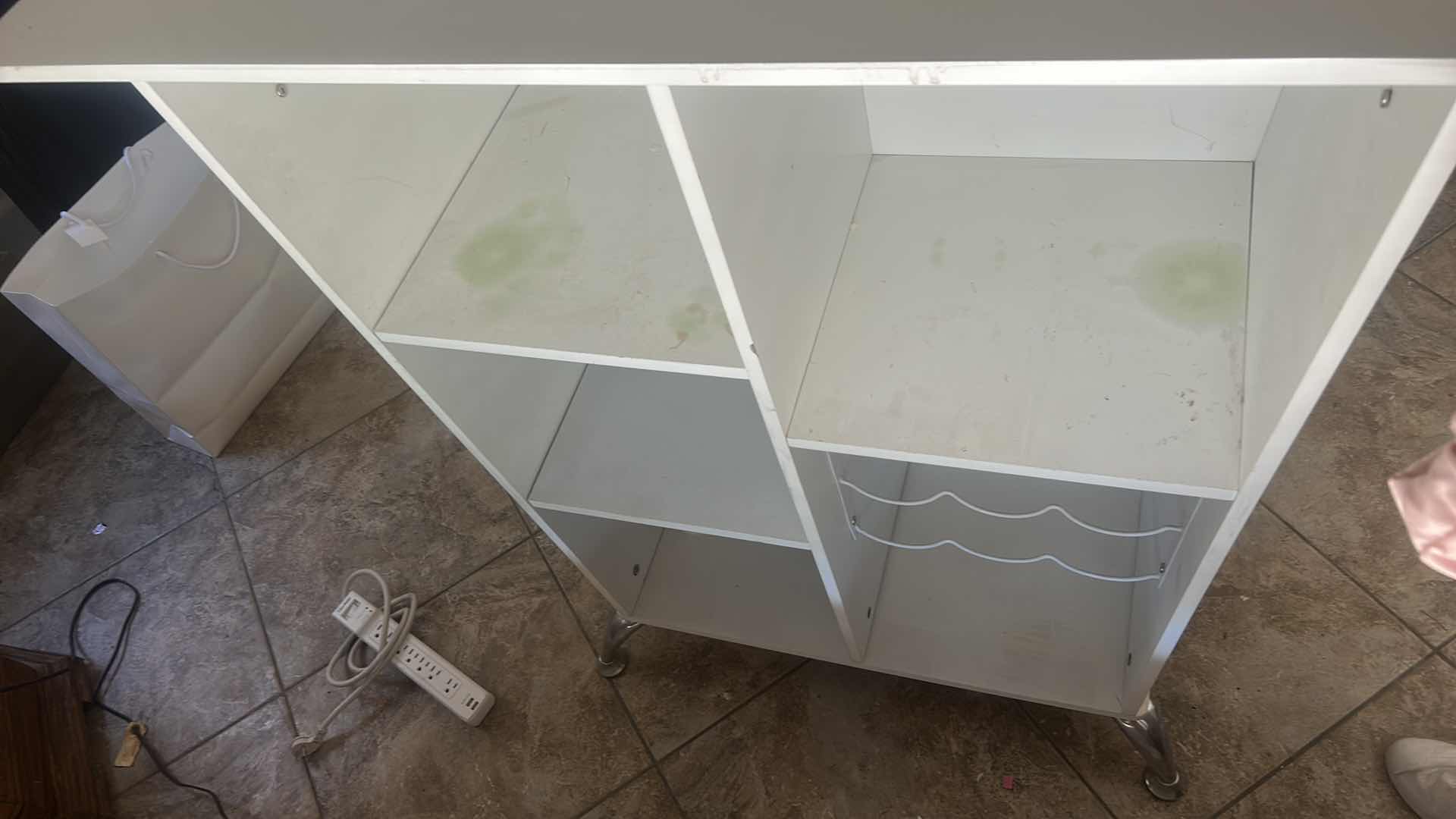 Photo 1 of FURNITURE OF AMERICA FUERO WHITE BAR TABLE WITH BUTTON TUFTING AND FAUX LEATHER UPHOLSTERY 47 1/4“ x 19 1/2“ x 42“ WITH 2 SWIVEL STOOLS. H29.25” $800
