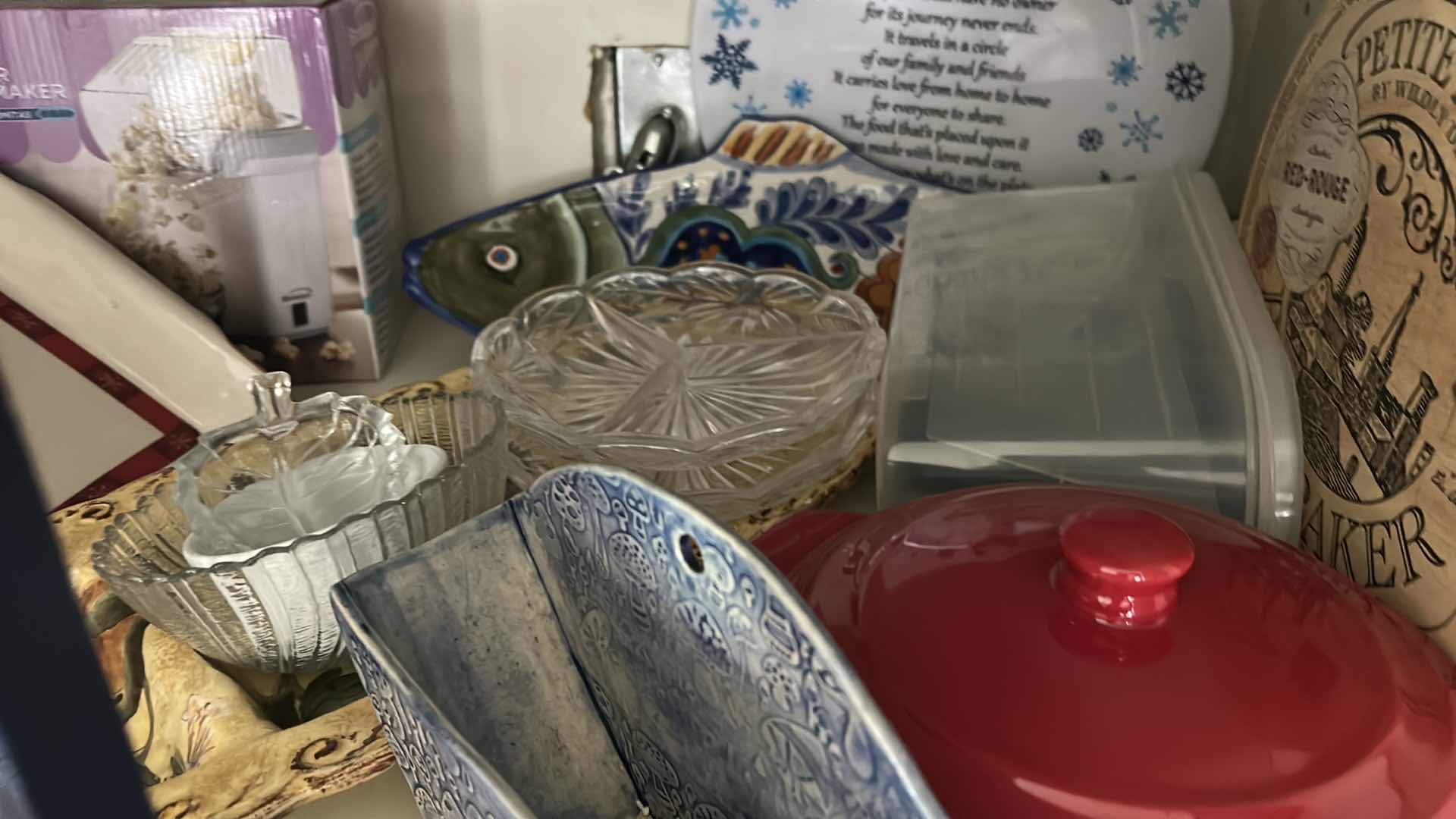 Photo 1 of CONTENTS OF CABINET