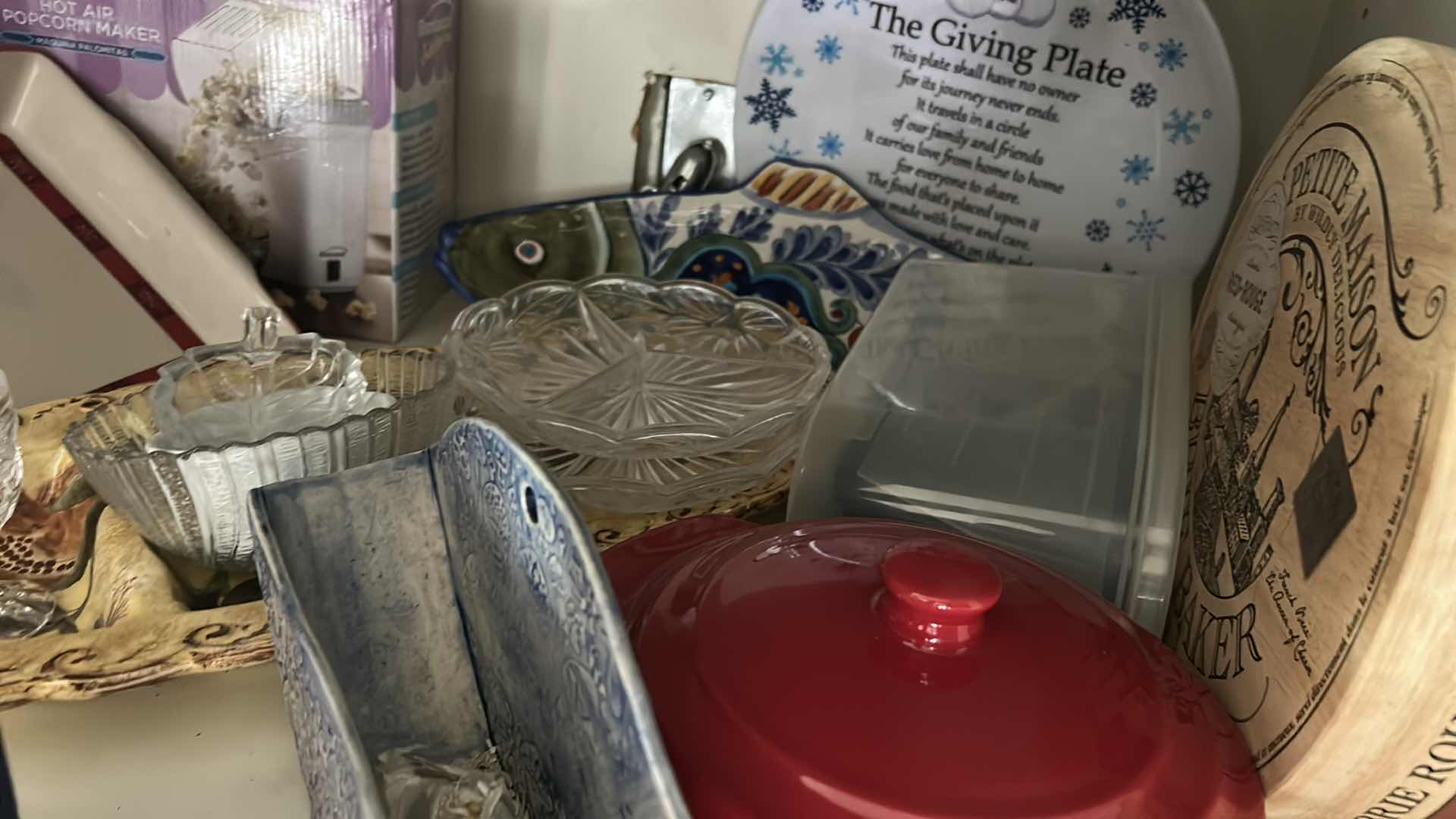 Photo 1 of CONTENTS OF CABINET