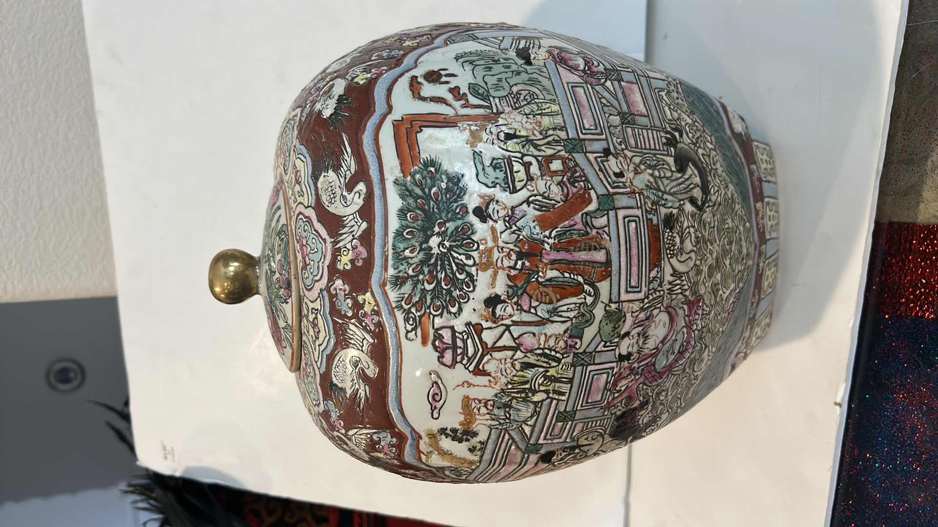 Photo 1 of ANTIQUE QING DYNASTY CHINESE FAMILLE ROSE MEDALLION PORCELAIN ENAMEL FIGURAL JAR H13” $300