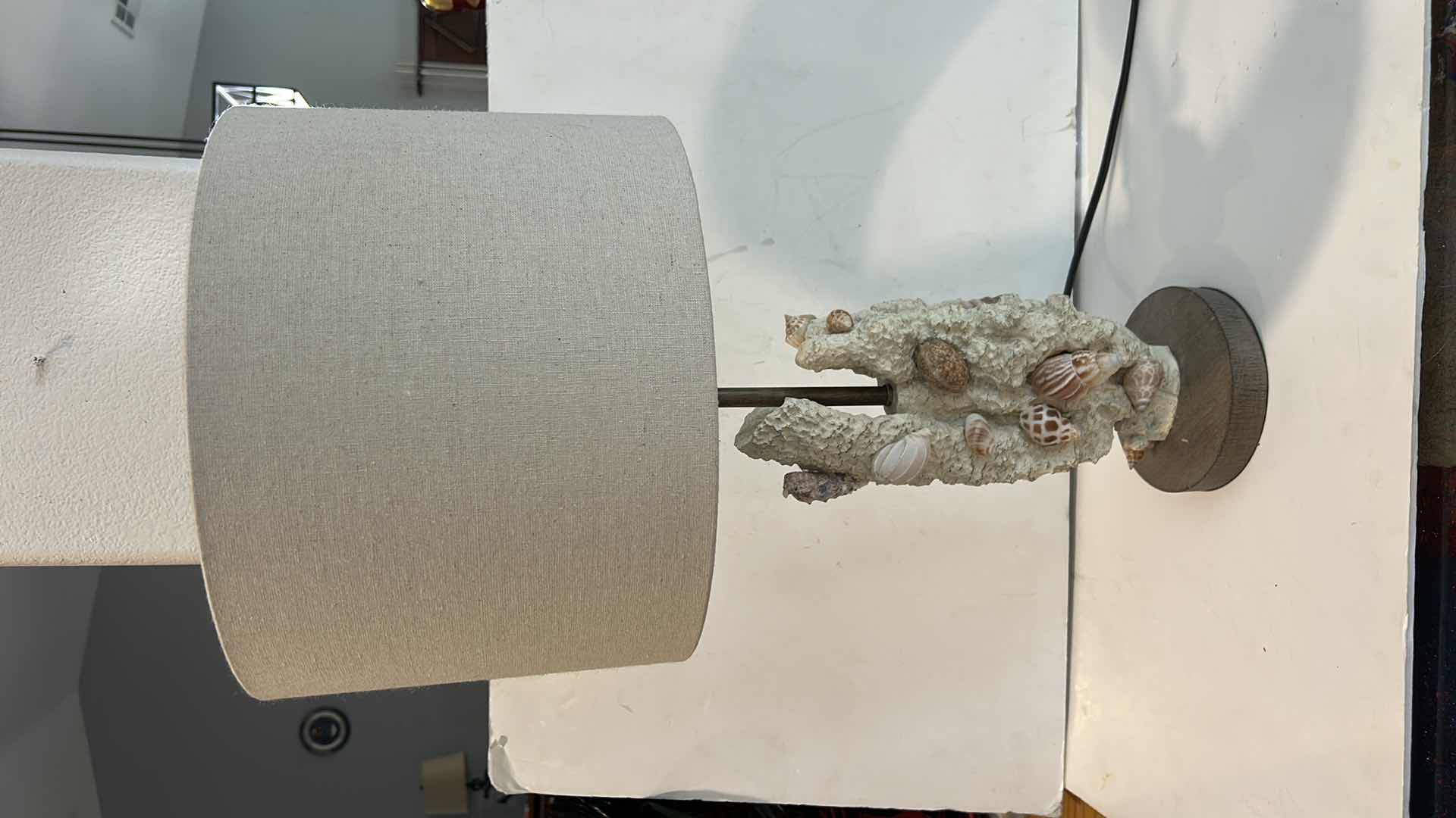 Photo 1 of SHELL LAMP H25”
