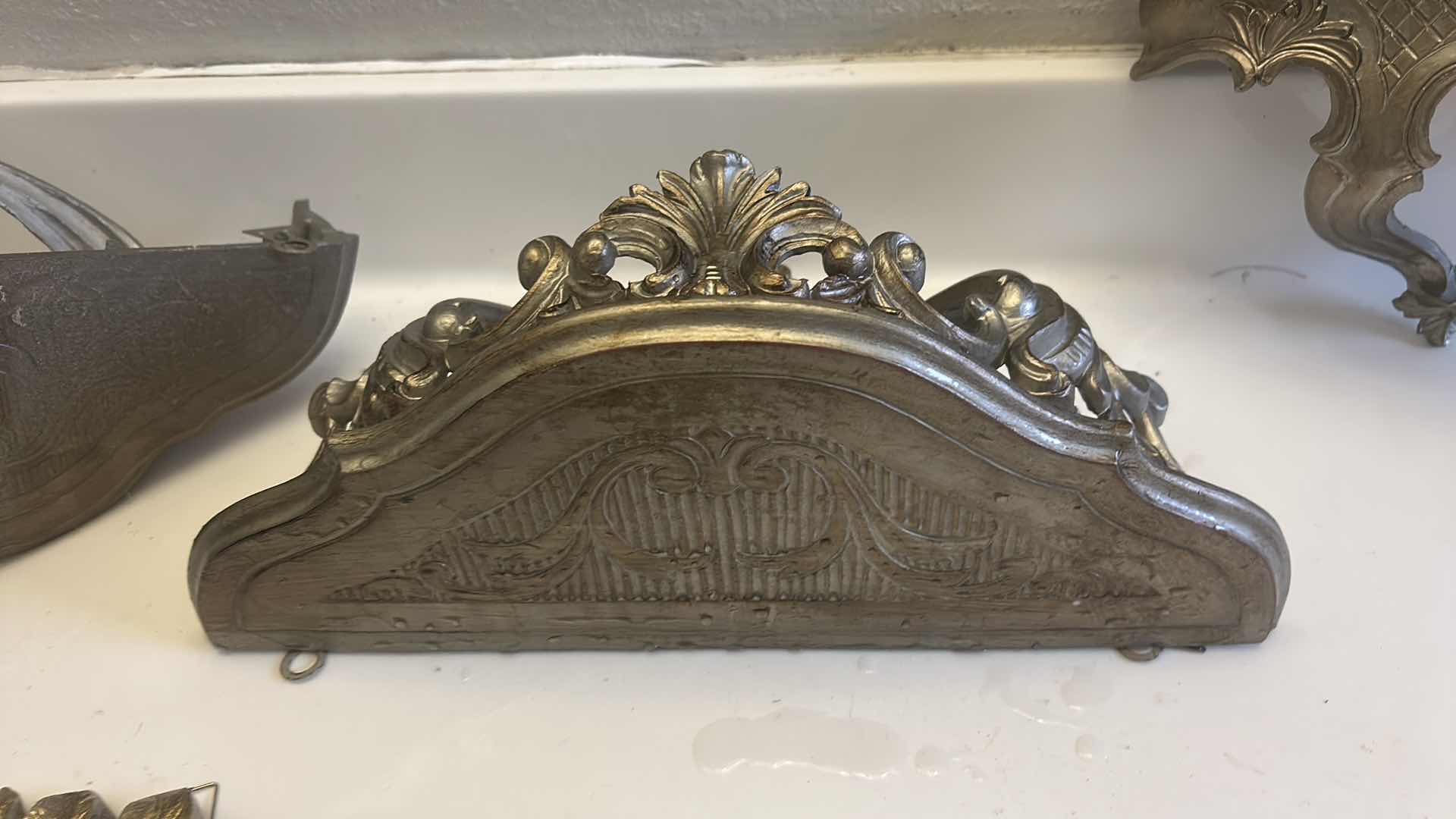 Photo 1 of 6 PC - ORNATE GOLD RESIN HOME DECOR WALL SCONCE SHELVES AND ANGELS ( LARGEST 14.5” X 6.5” X H8”)