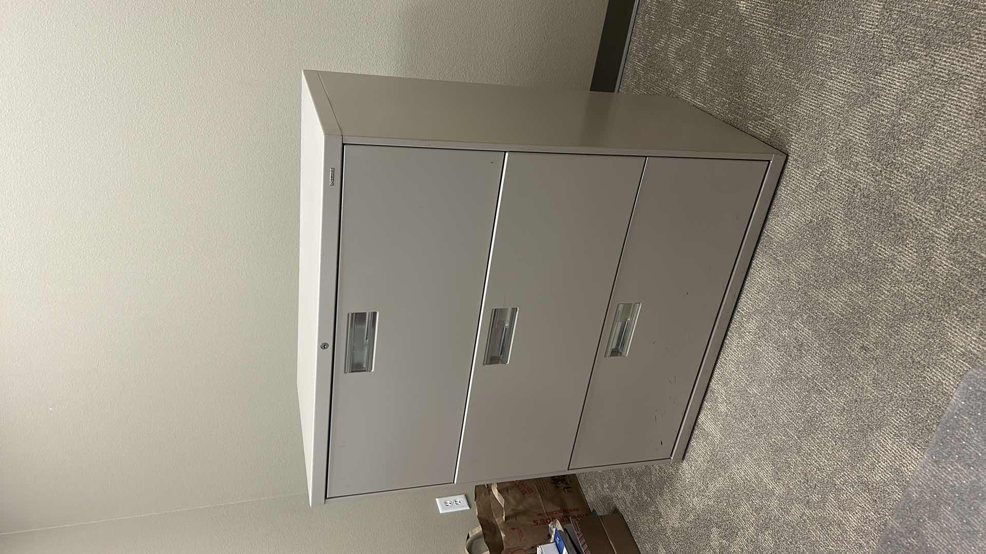 View 2 of 3 DRAWER HON METAL FILING CABINET 3‘ x 19“ x H41“