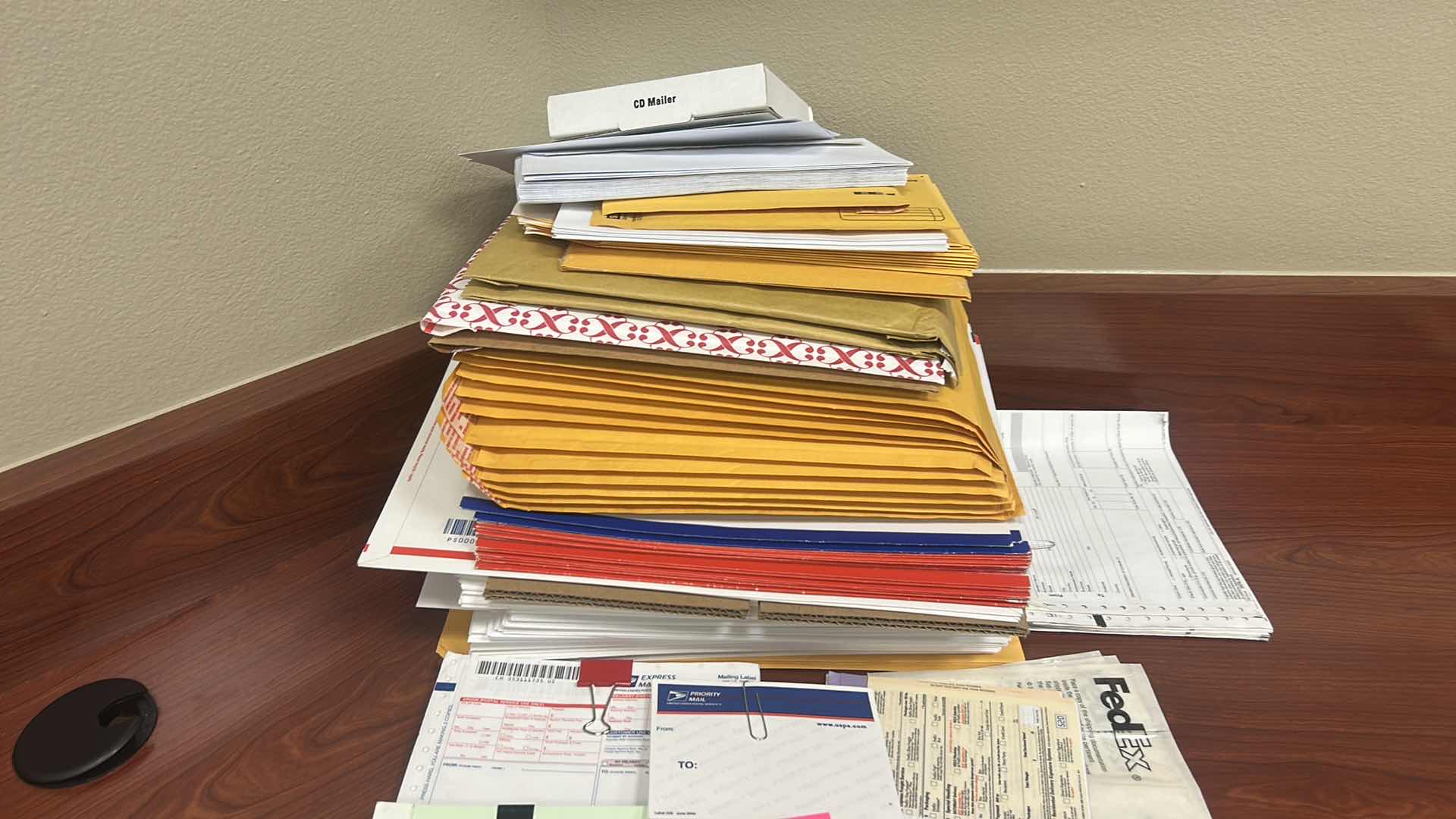 Photo 1 of OFFICE SUPPLIES - ENVELOPES AND LABELS