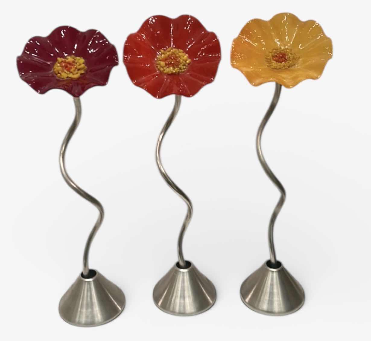 Photo 1 of 3 ART GLASS FLOWERS H17”