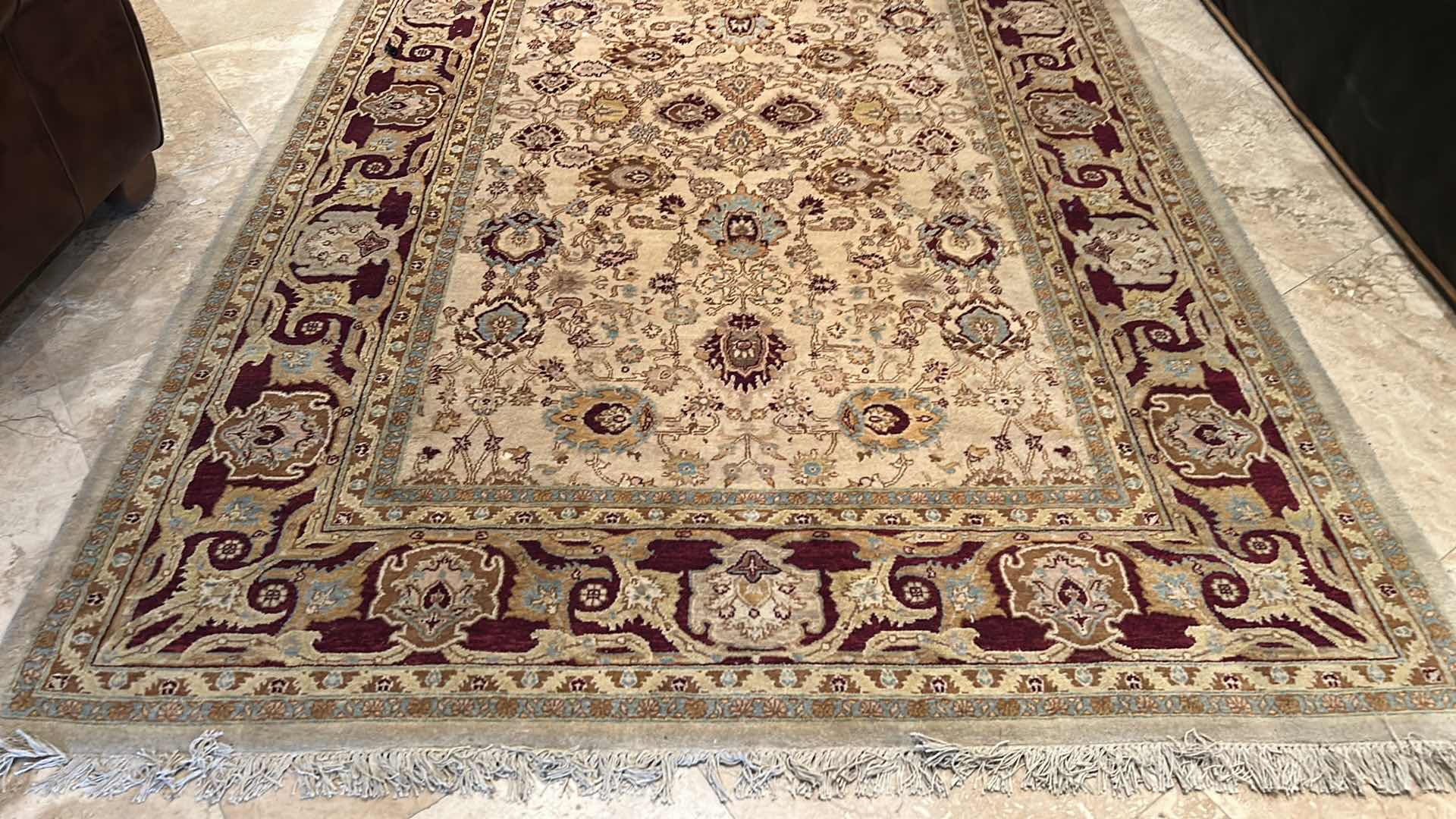 Photo 1 of BLOOMINGDALES, PAKISTAN WOOL RUG 9‘1“ X6‘1“