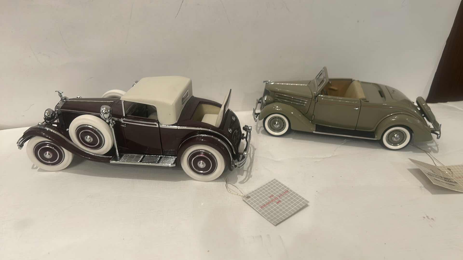 Photo 1 of 2 FRANKLIN MINT COLLECTIBLE METAL CARS 8”