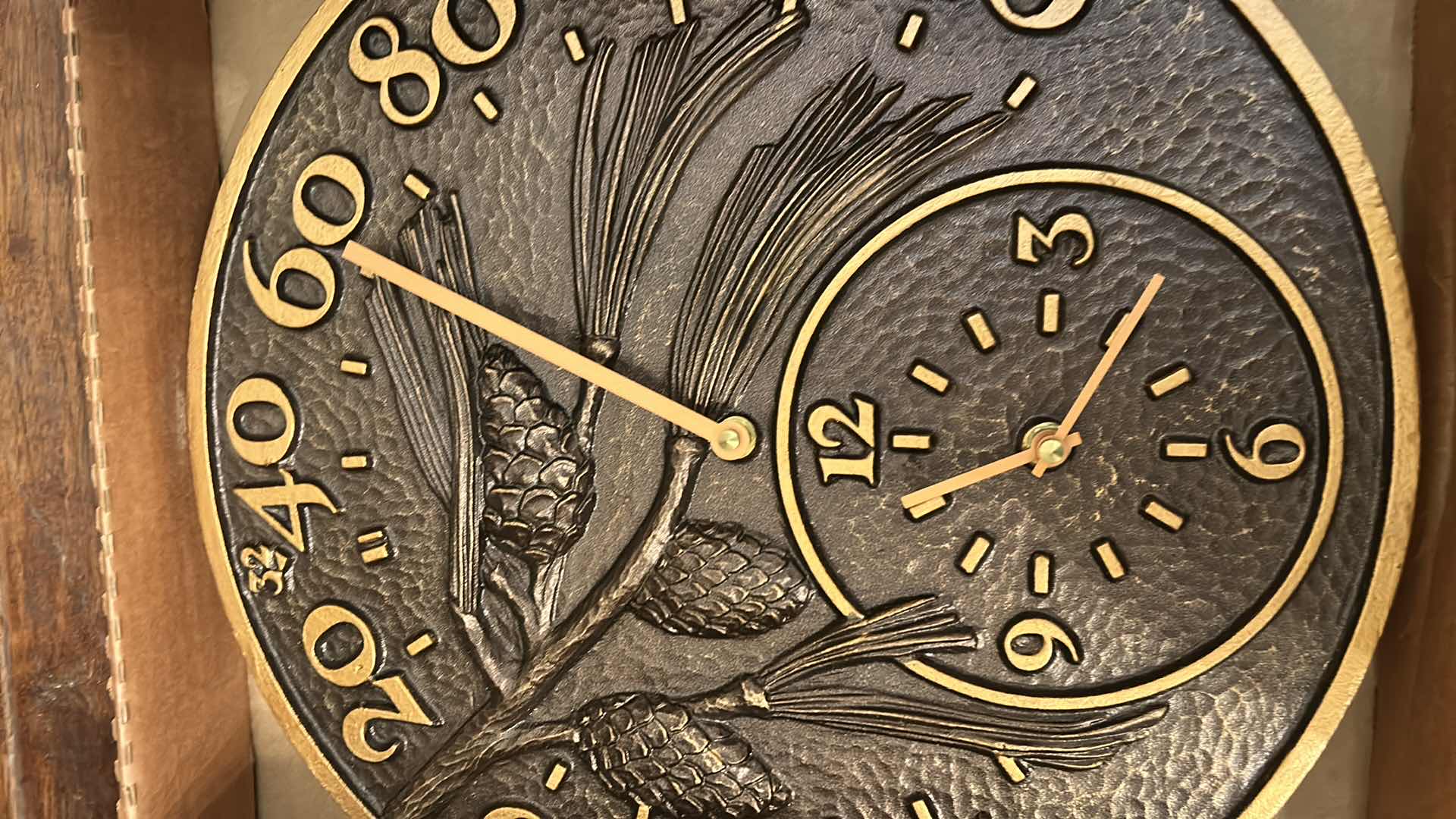 Photo 1 of NEW WHITETAIL PRODUCTS METAL PINECONE WALL CLOCK H 14”