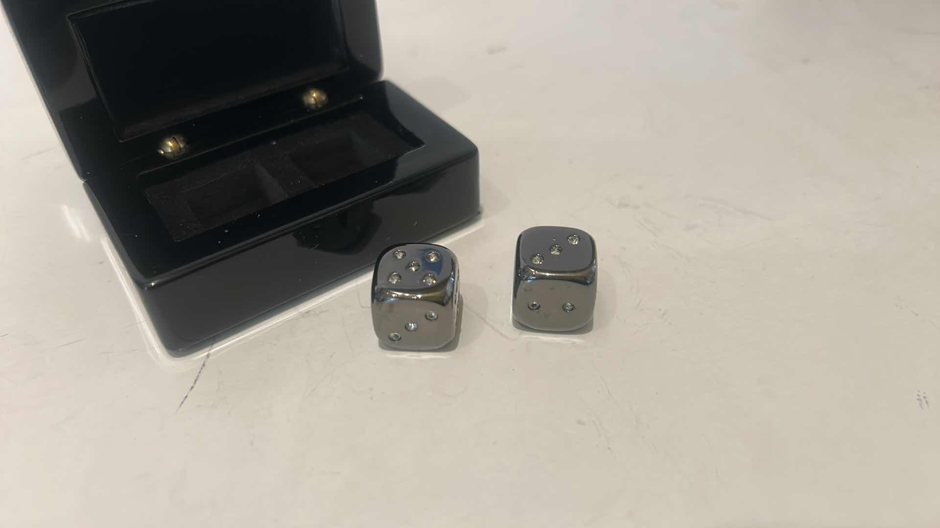 Photo 1 of MINIATURE BOXED DICE