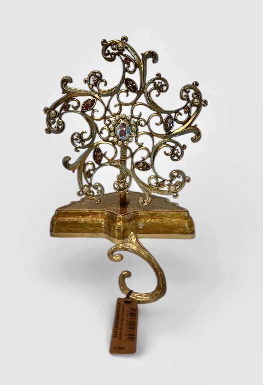 Photo 1 of JAY STRONGEWATER COLLECTIBLES- STOCKING HOLDER H10.5”