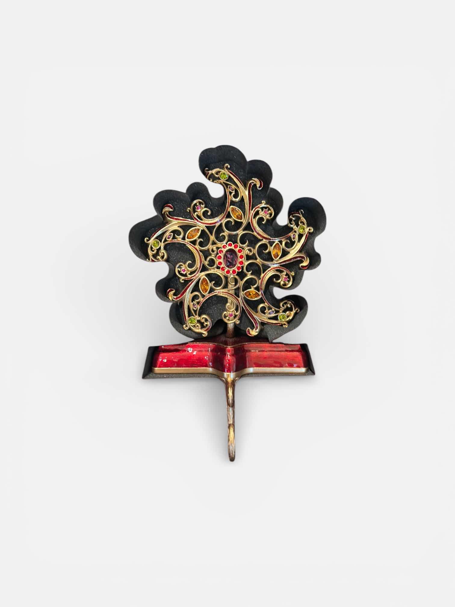 Photo 1 of JAY STRONGEWATER COLLECTIBLES - STOCKING HOLDER H10.5”