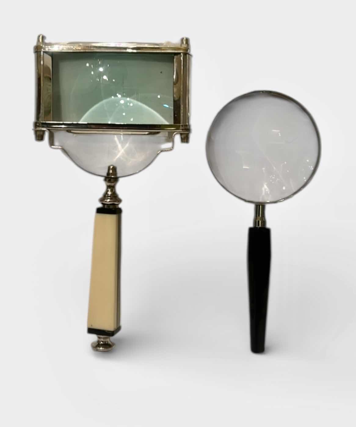 Photo 1 of 2 MAGNIFYING GLASS 9.5”