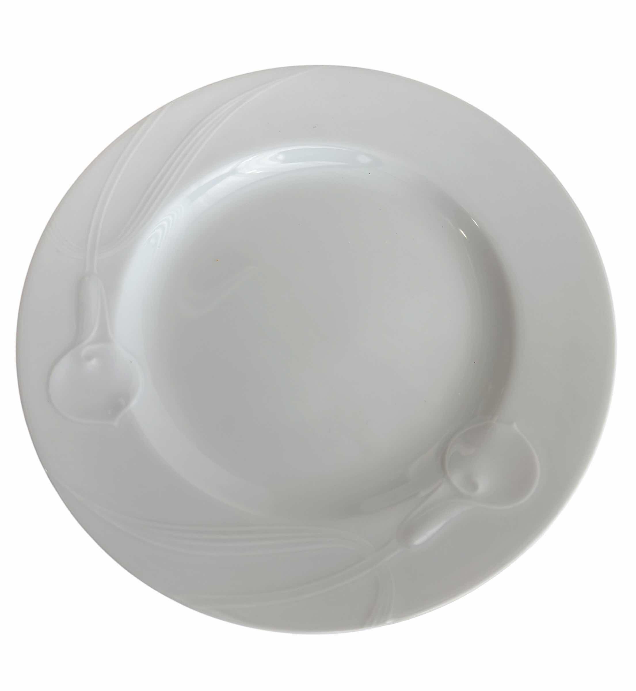 Photo 1 of MIKASA CLASSIC FLAIR FINE CHINA PLATES (6)