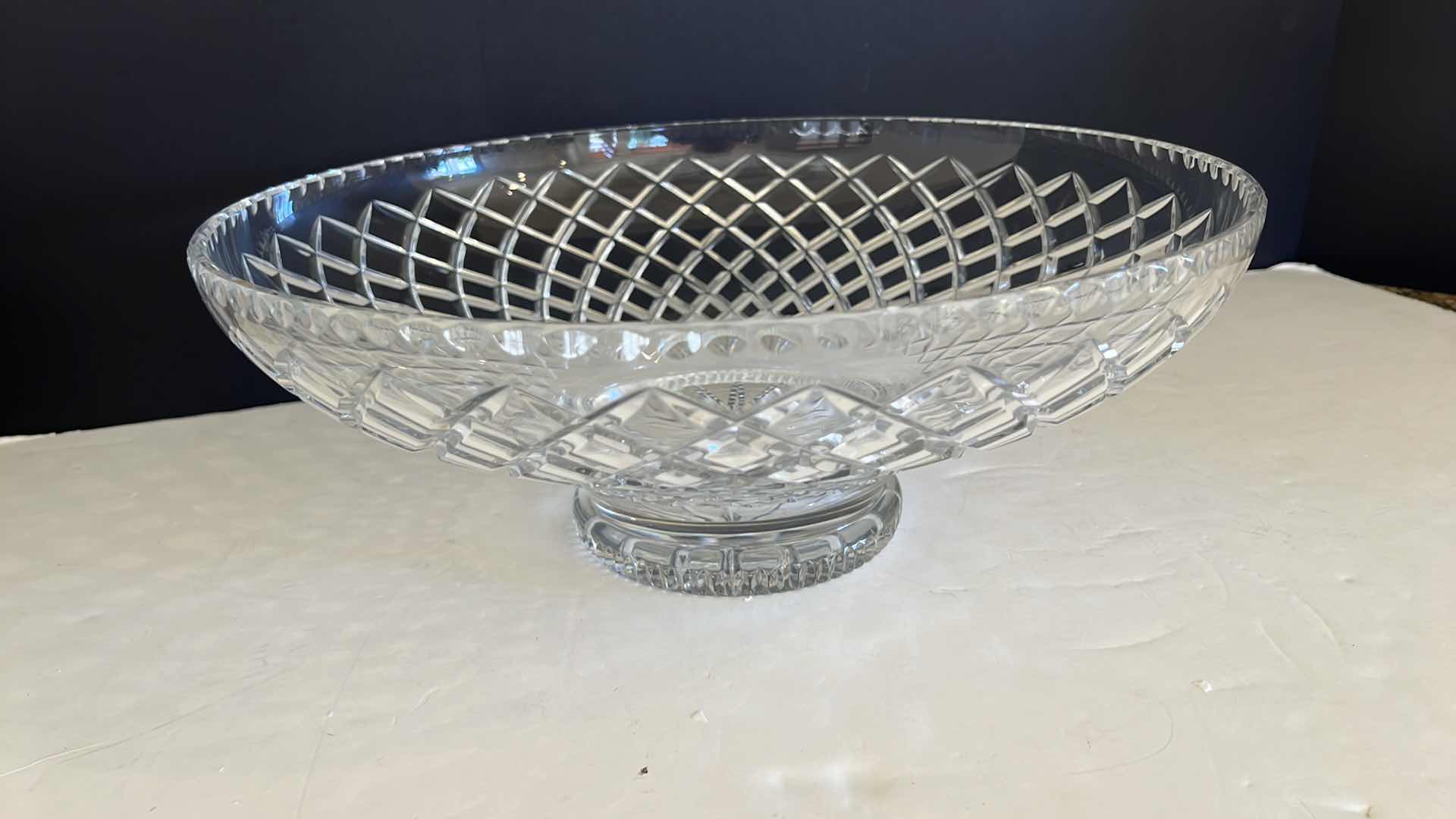 Photo 3 of 16"ROUND CRYSTAL BOWL