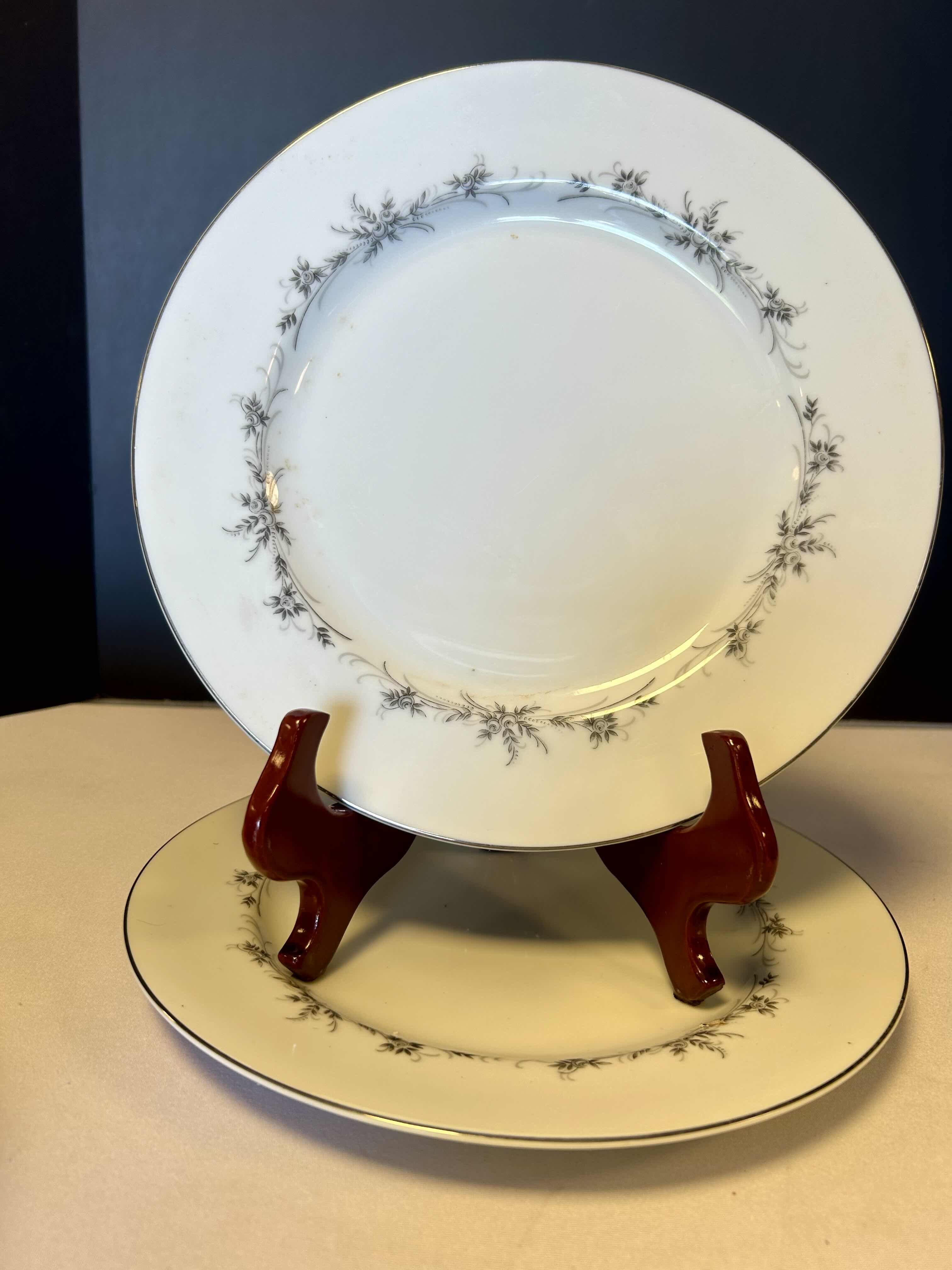 Photo 1 of 2 RAINIER DINNER PLATES BY MIKASA