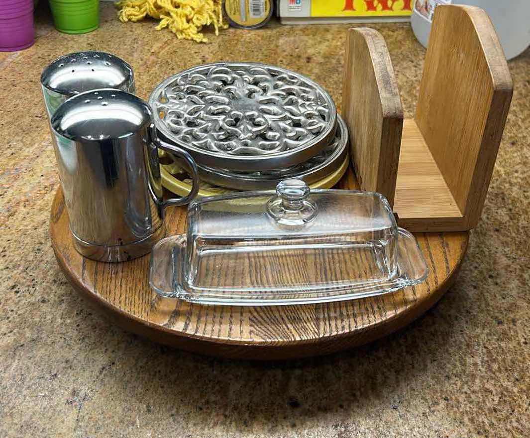Photo 1 of WOODEN LAZY SUSAN WOOD NAPKIN HOLDER SALT PEPPER