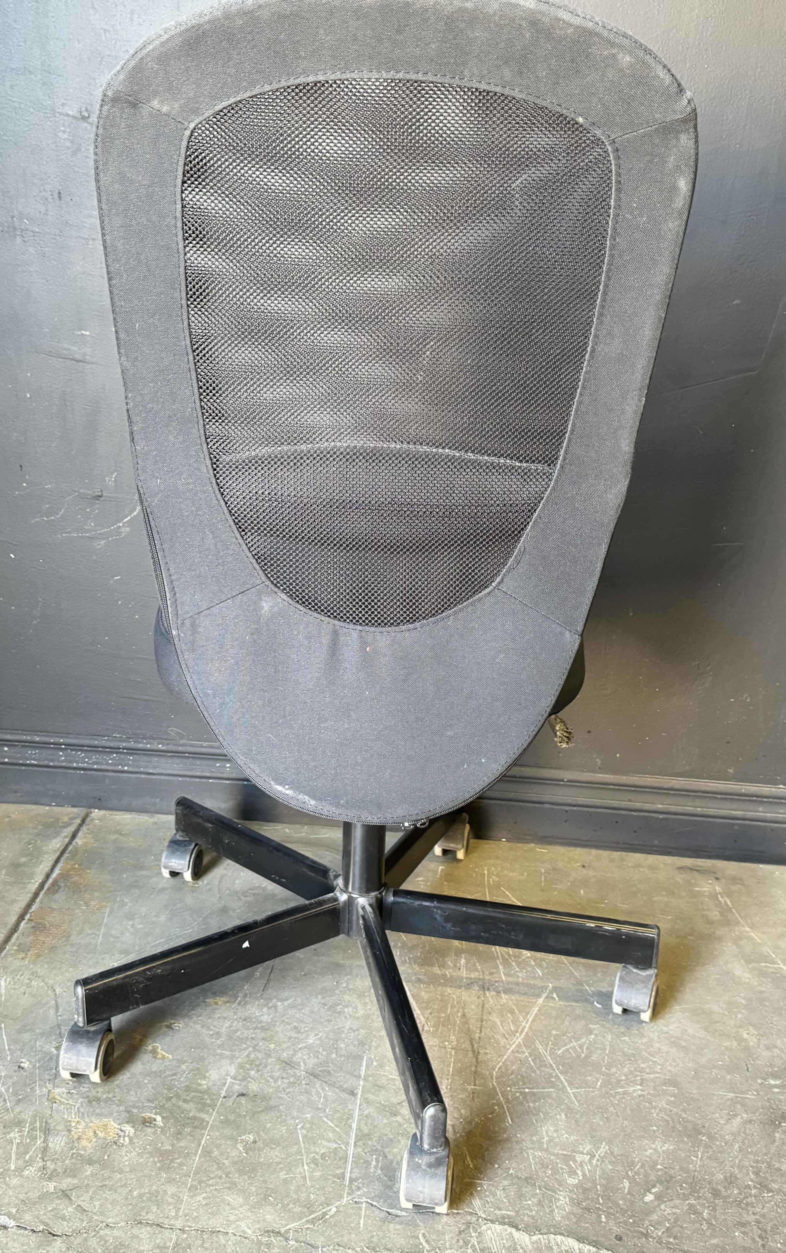 Photo 3 of BLACK OFFICE CHAIR