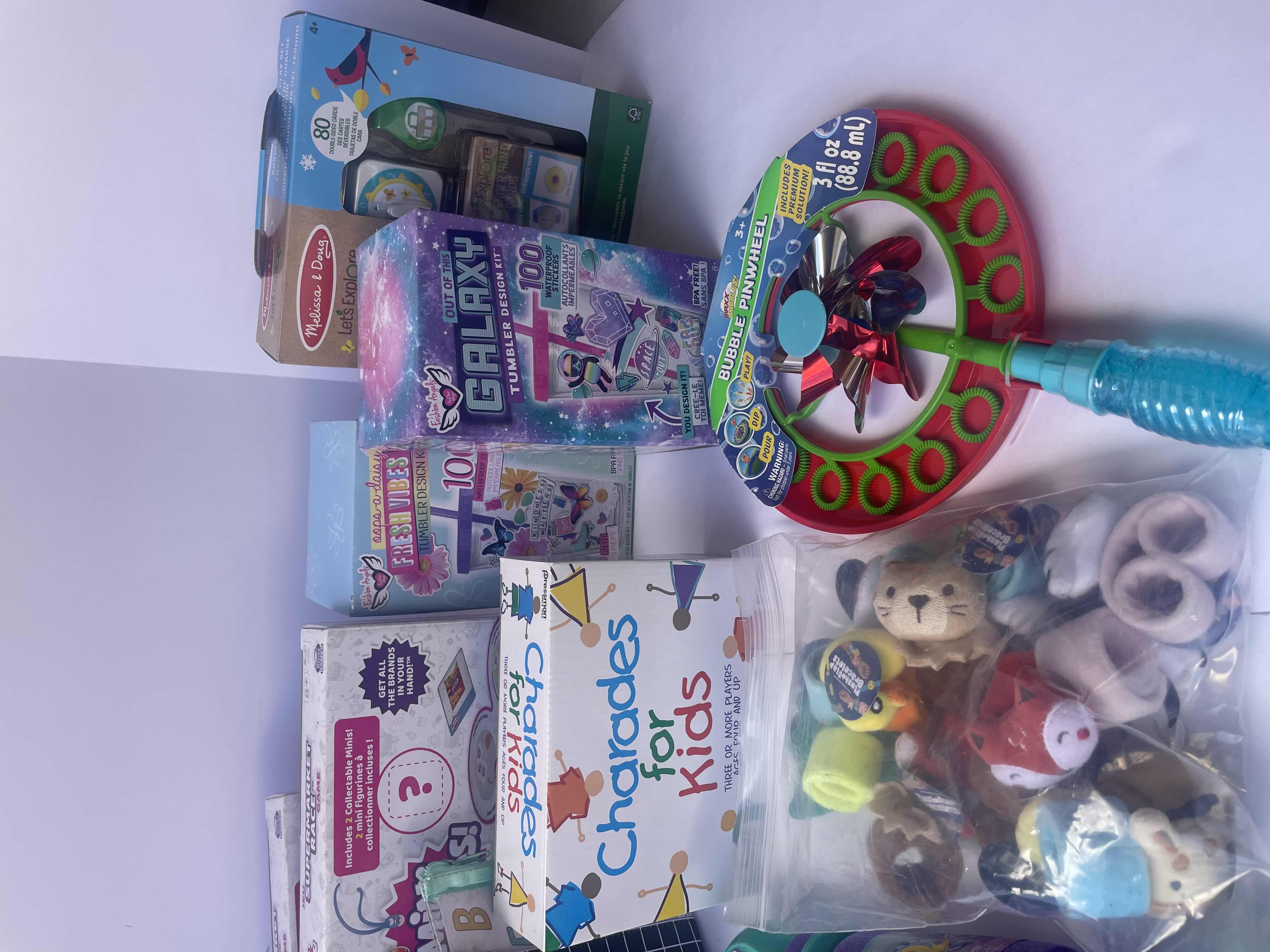 Photo 3 of NEW SUMMER TIME FUN TOYS AND GAMES LOT 