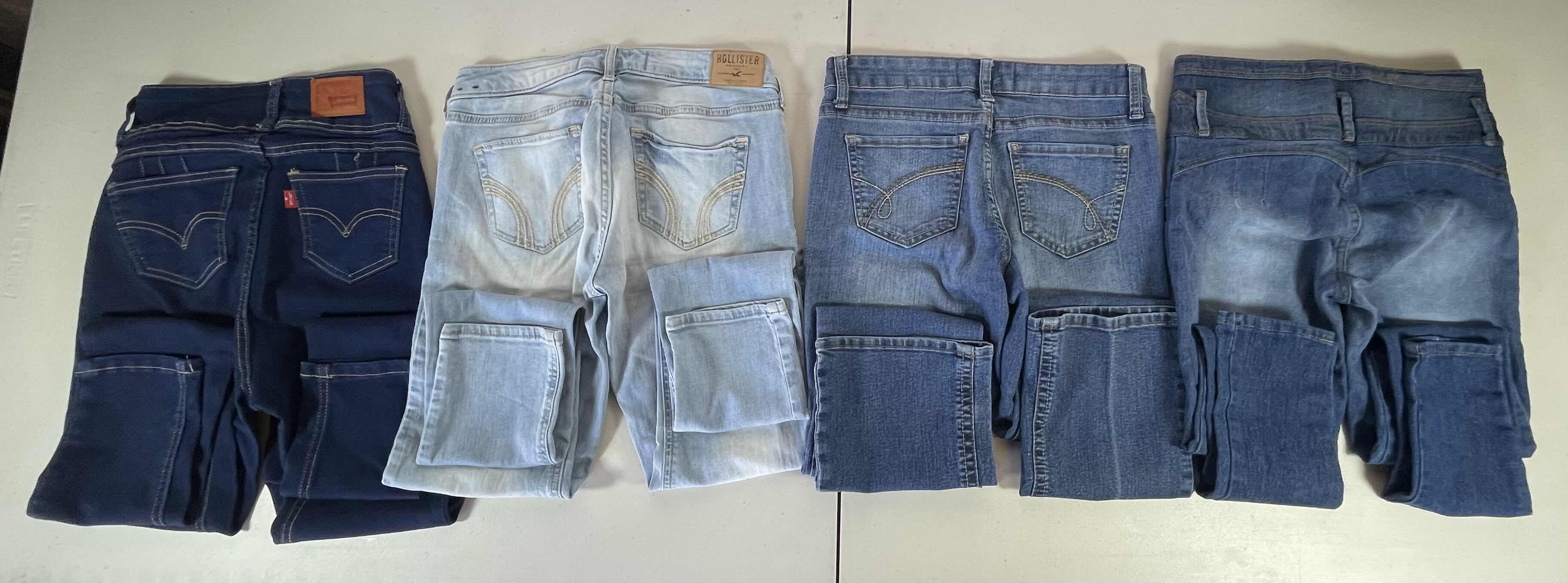 Photo 6 of WOMENS JEANS (4) SIZES 5 & 27