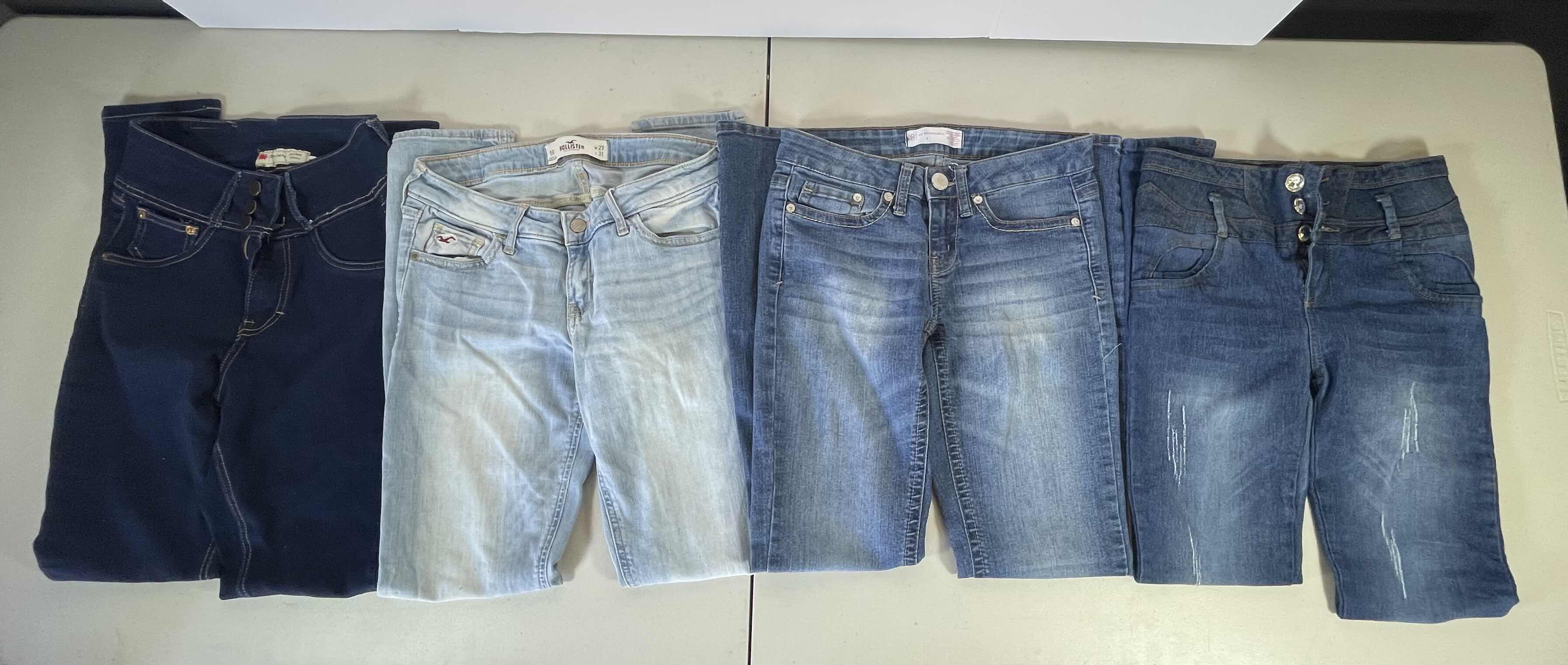 Photo 1 of WOMENS JEANS (4) SIZES 5 & 27