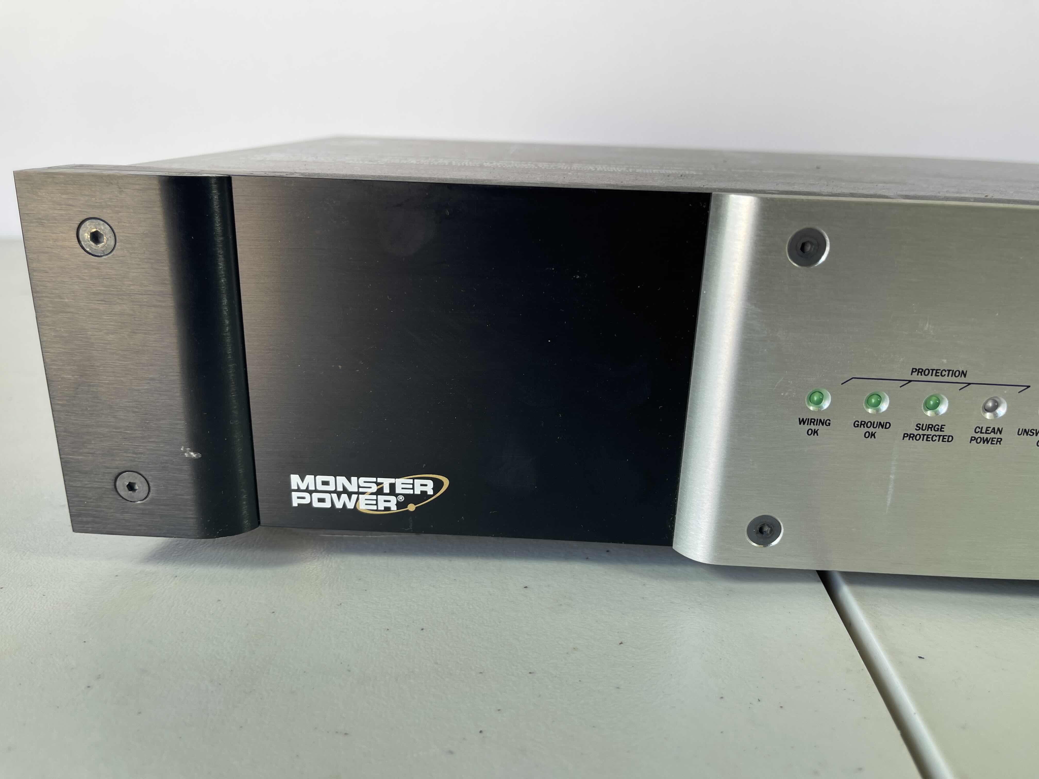 Photo 2 of MONSTER POWER HOME THEATRE REFERENCE POWERCENTER HTS 2500 MKII