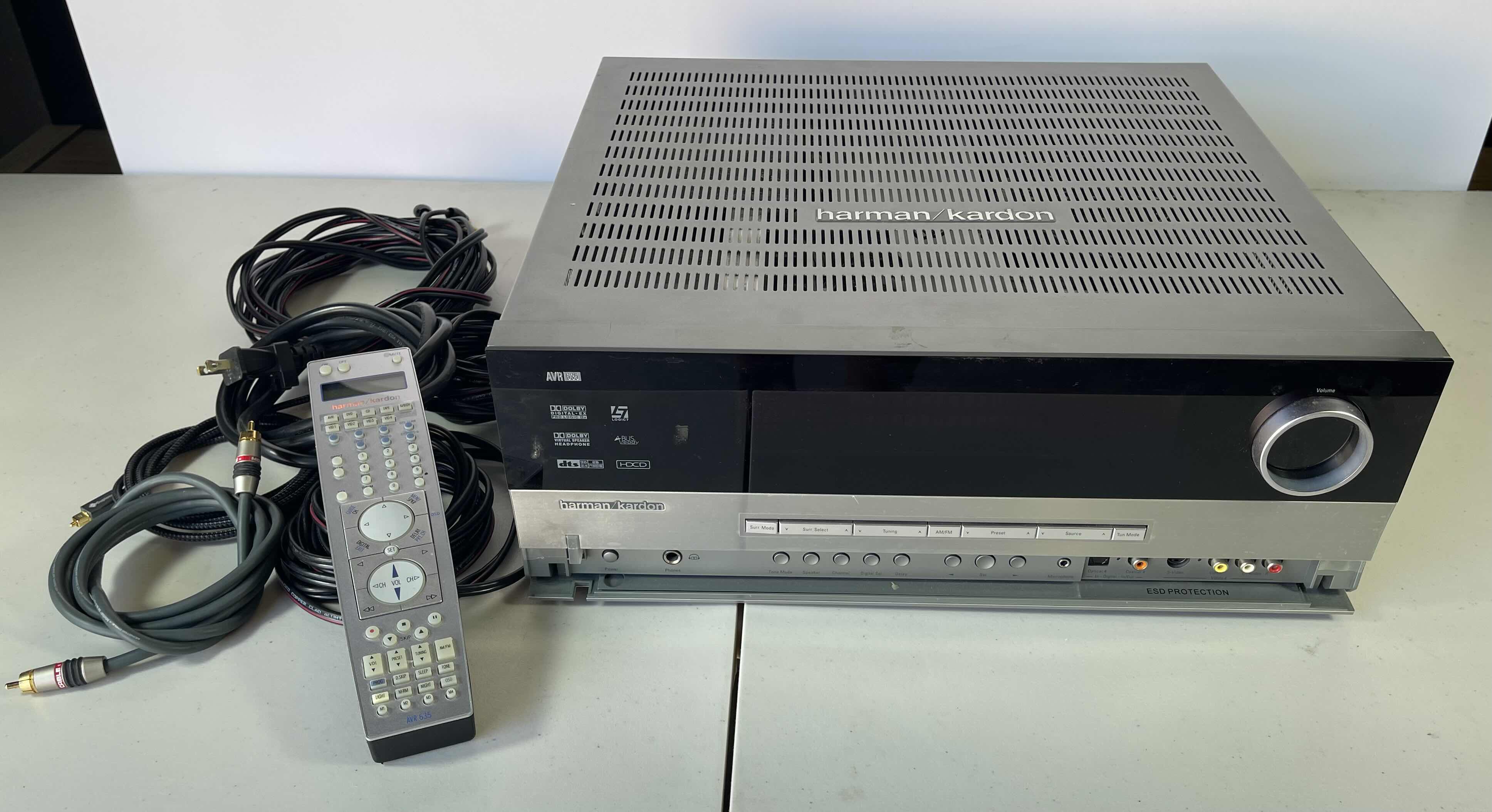 Photo 1 of HARMAN/KARDON MODEL AVR635 7.1 CHANNEL 75 WATT RECEIVER TUNER WITH WIRES AND CONTROLLER