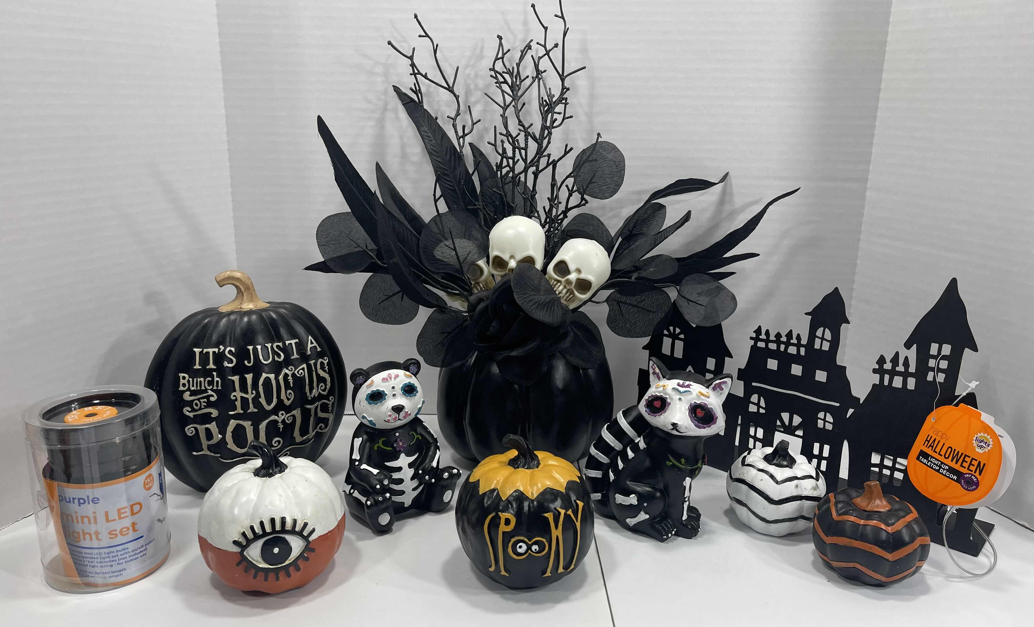 Photo 1 of HALLOWEEN HOME DECOR TABLE TOP ASSORTMENT (10 ITEMS)