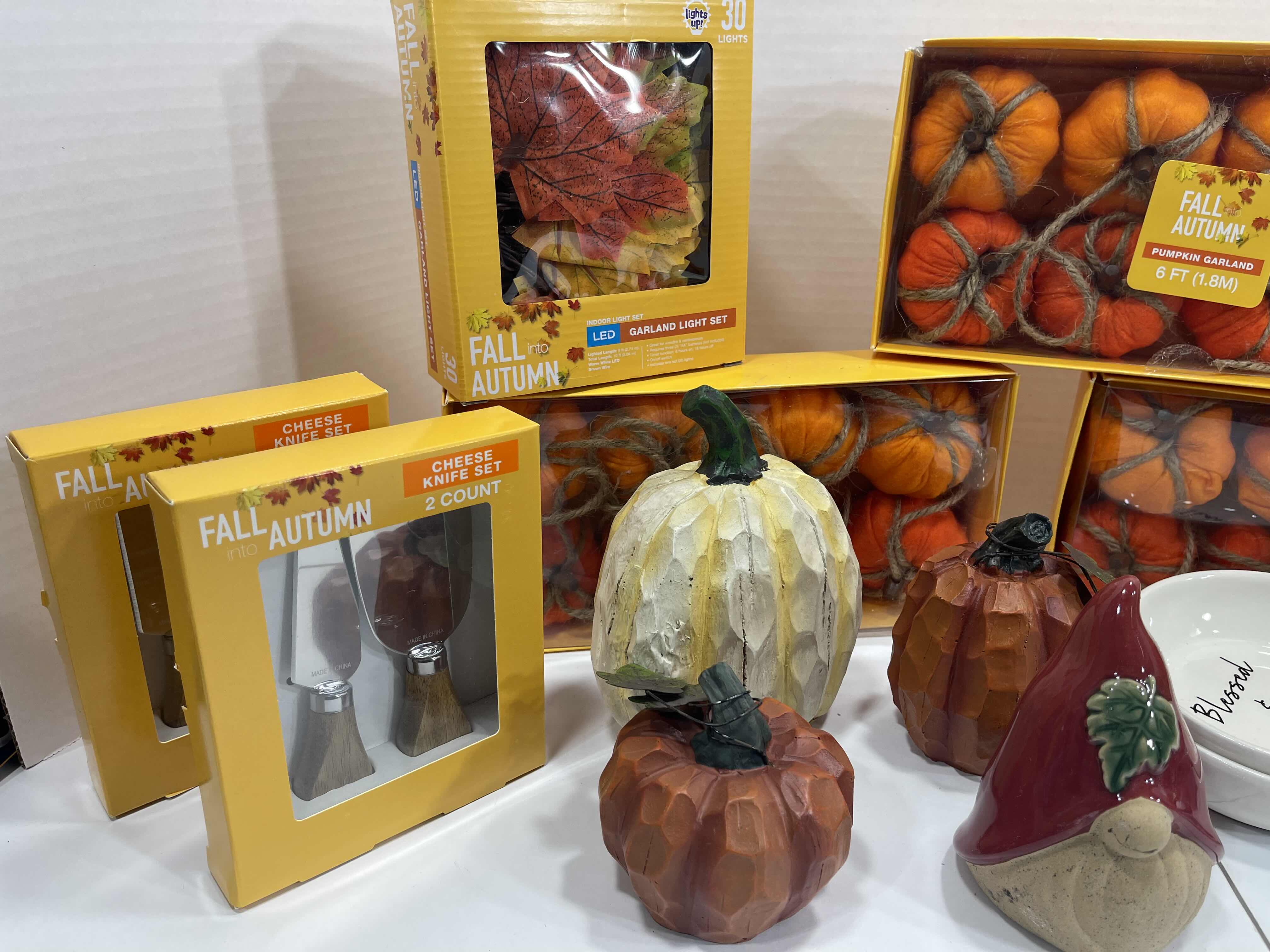 Photo 2 of FALL INTO AUTUMN HOME DECOR ITEMS LARGE ASSORTMENT (14 ITEMS) MSRP $60