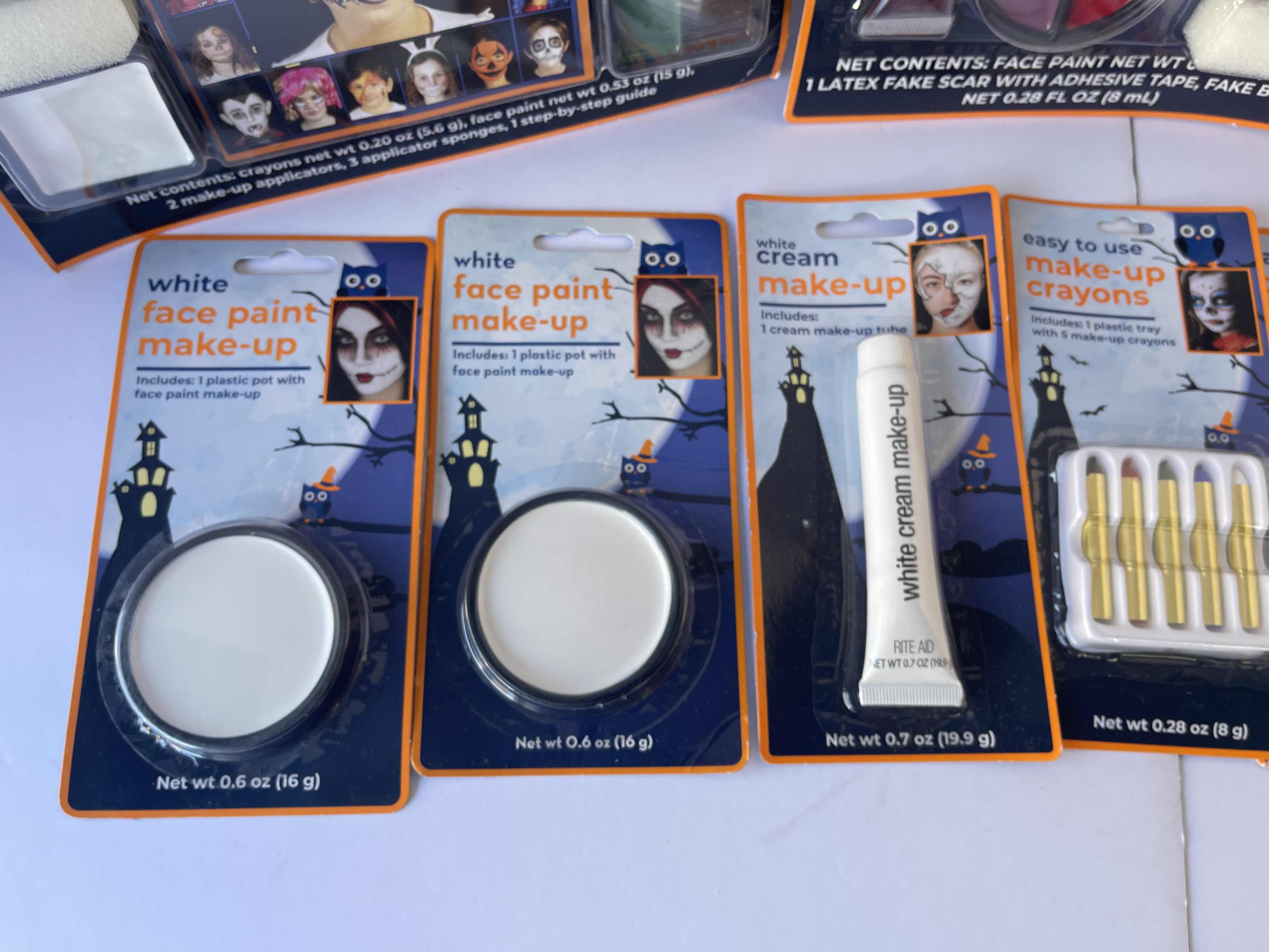 Photo 5 of HALLOWEEN MAKE-UP KITS ASSORTMENT (10 ITEMS) MSRP $40