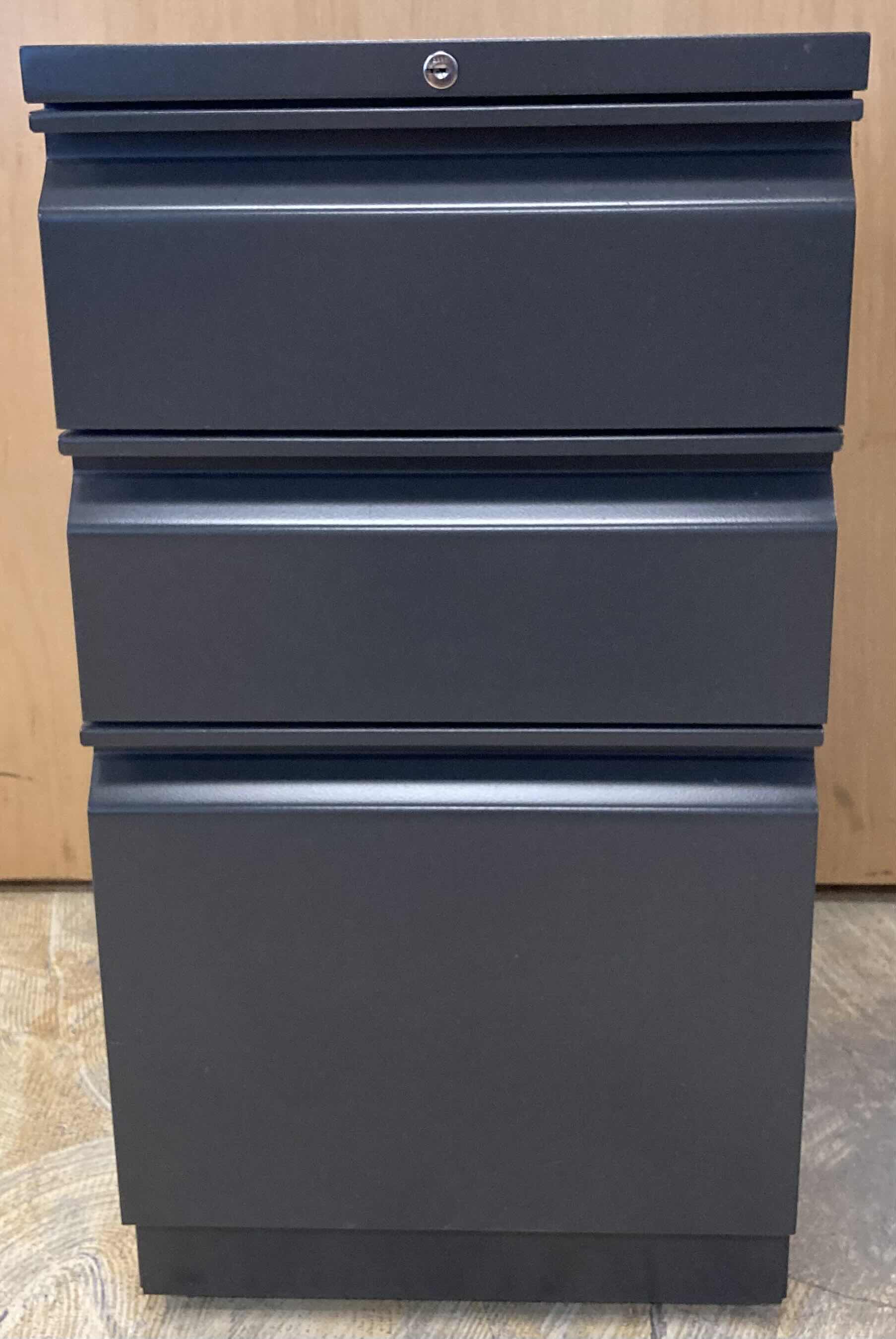 Photo 1 of HON FLAGSHIP CHARCOAL METAL 3-DRAWER ROLLING FILE CABINET 15” X 20 H28”