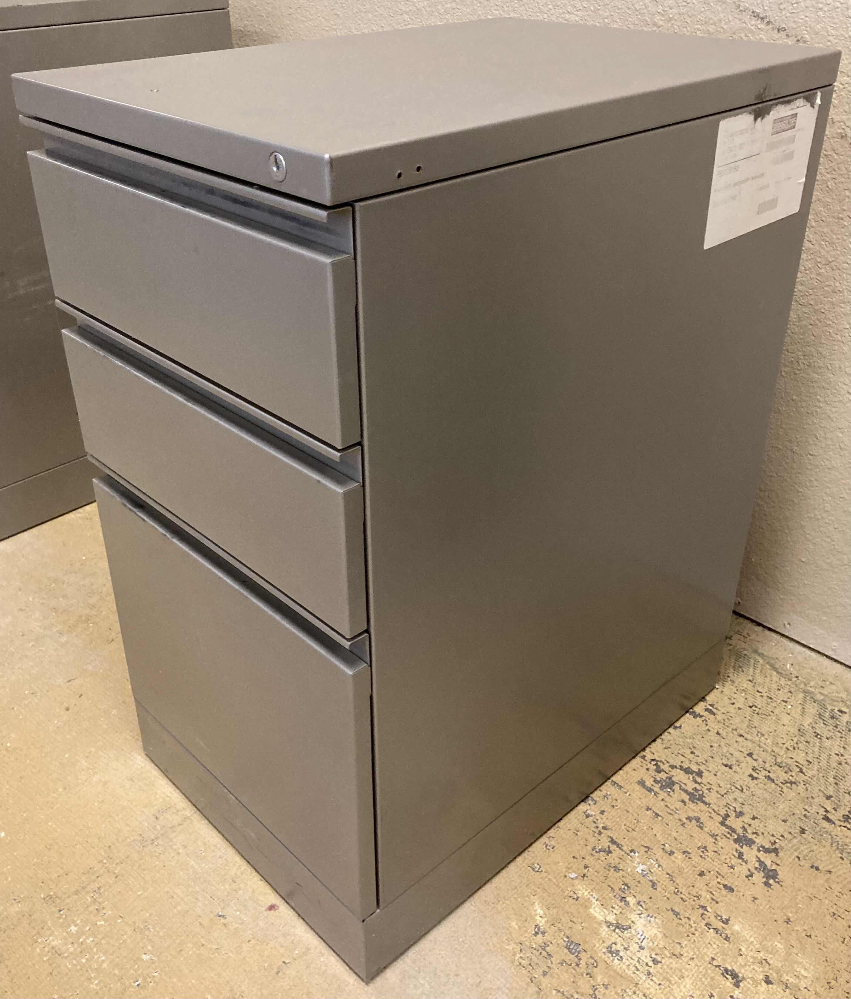 Photo 3 of HERMAN MILLER MERIDIAN GRAY METAL 3-DRAWER FILE CABINET 15” X 22” H28”