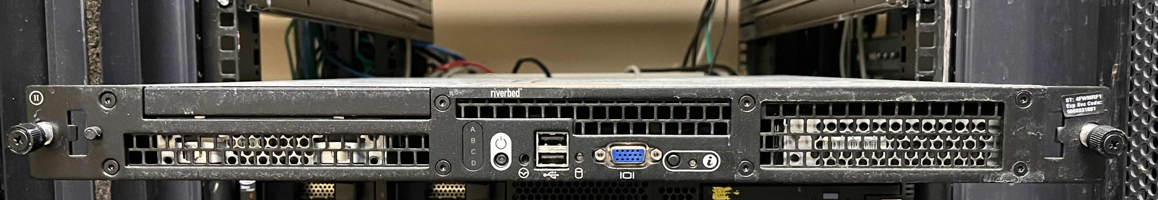 Photo 1 of RIVERBED MOBLE CONTROLLER SERVER MOUNT MODEL SUP