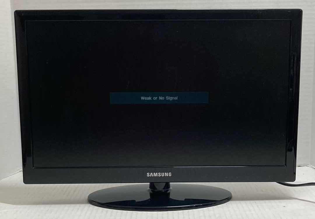 Photo 1 of SAMSUNG 19” TV MONITOR MODEL UN19D4003BD