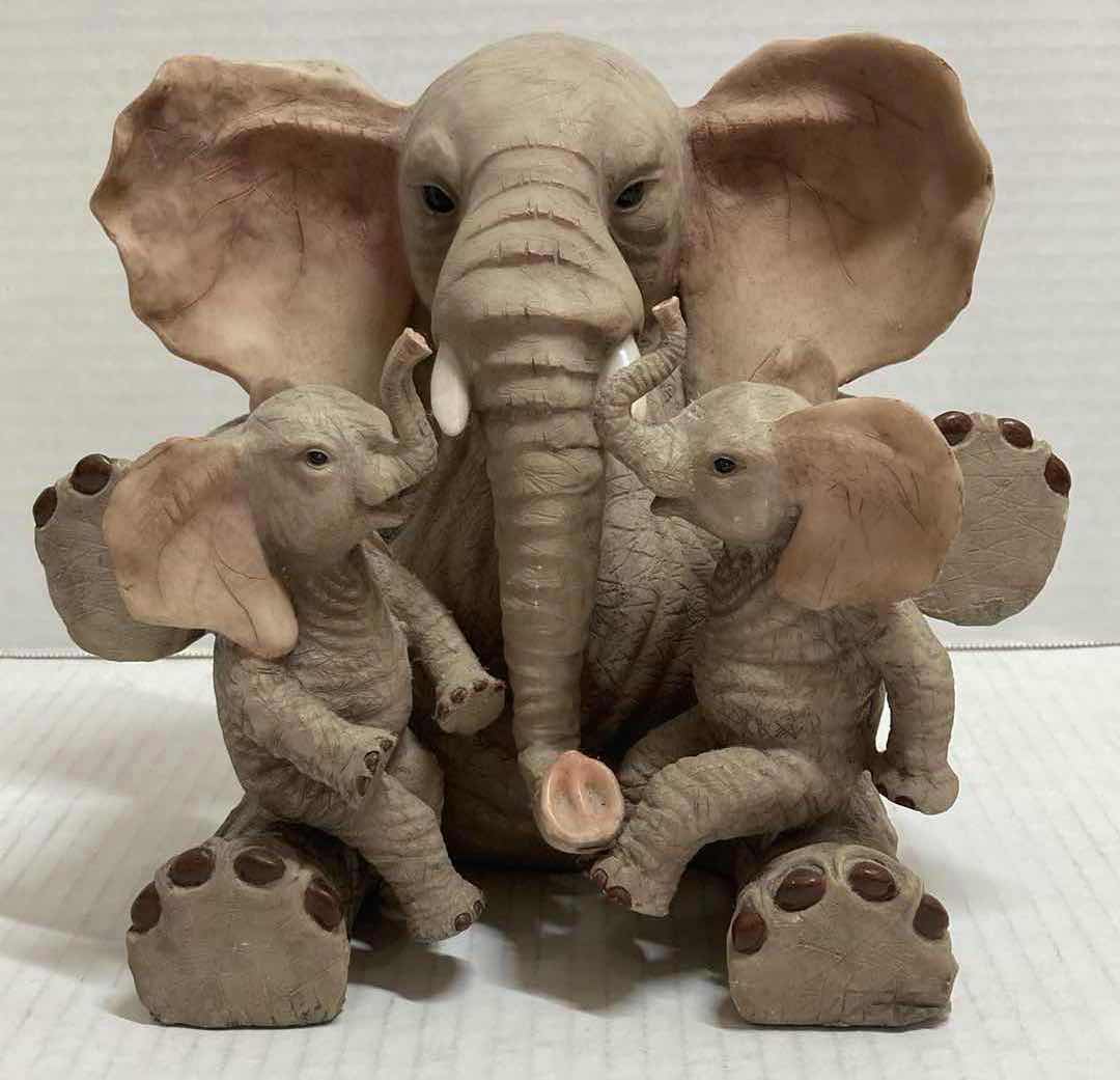 Photo 1 of MOTHER ELEPHANT W BABIES RESIN STATUE 9” X 7” H8”