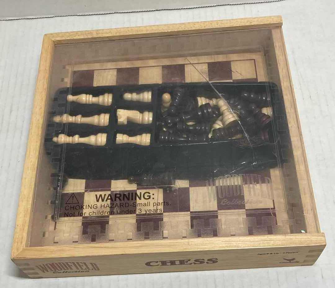 Photo 3 of DOMINOES SET & WOODFIELD COLLECTION CHESS BOARD